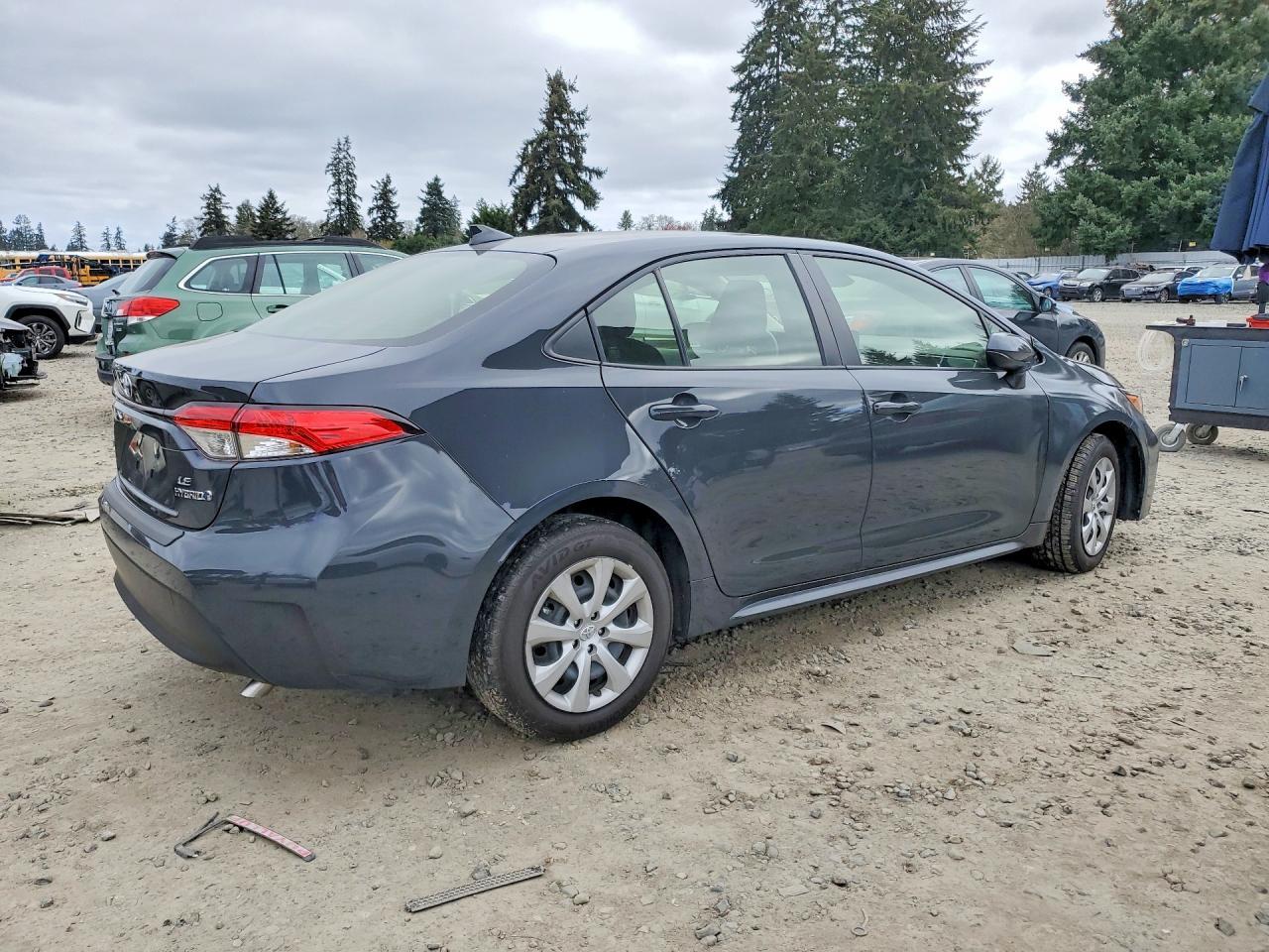 2024 Toyota Corolla Hybrid Le - Фото 3