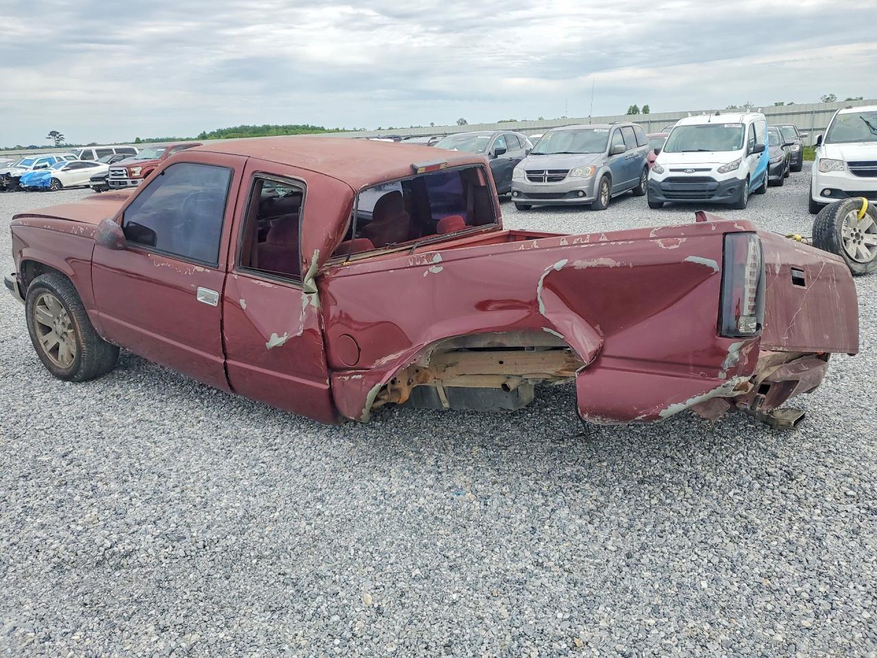 1998 Chevrolet Gmt-400 C1500 - Image 2