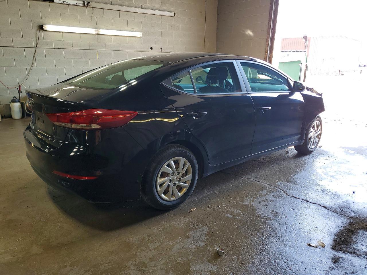 2018 Hyundai Elantra Se - Image 3