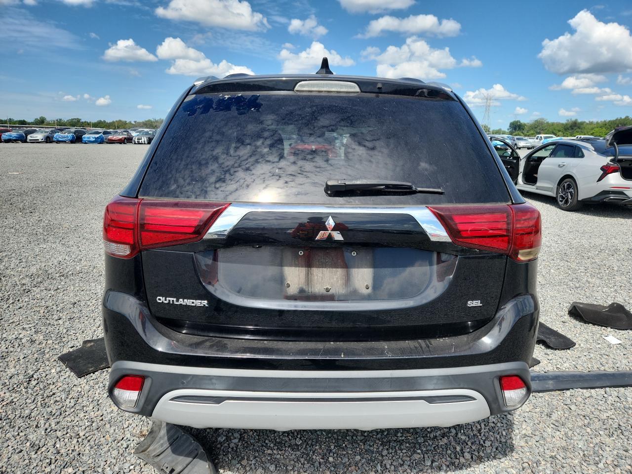 2020 Mitsubishi Outlander Se - Фото 6