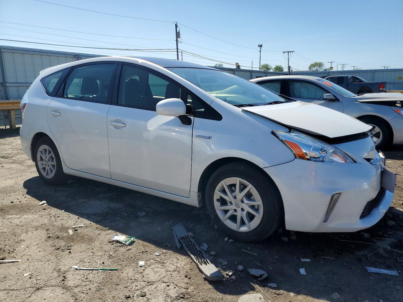 2014 Toyota Prius V Three - Фото 4