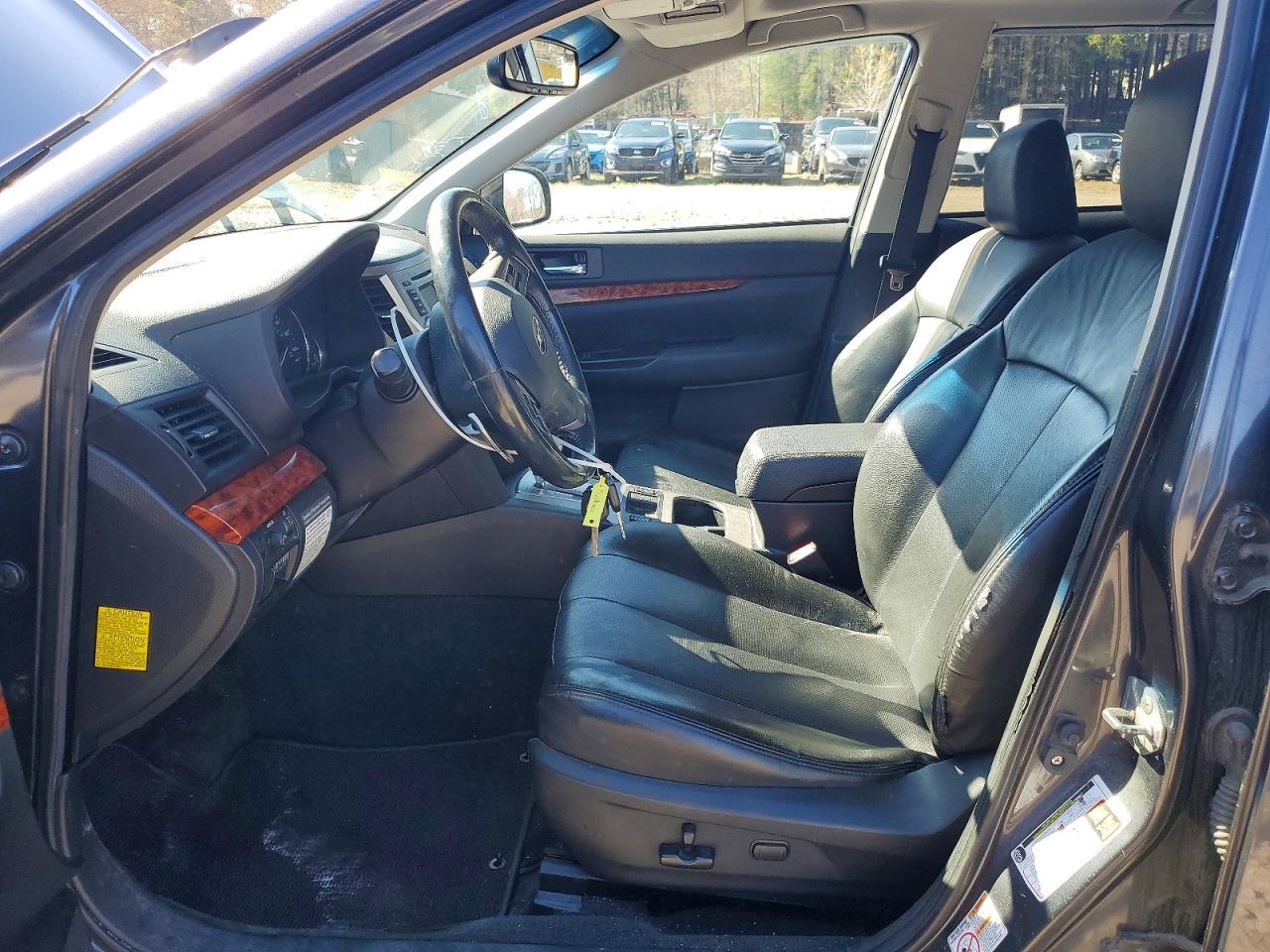2012 Subaru Outback 2.5I Limited - Image 7