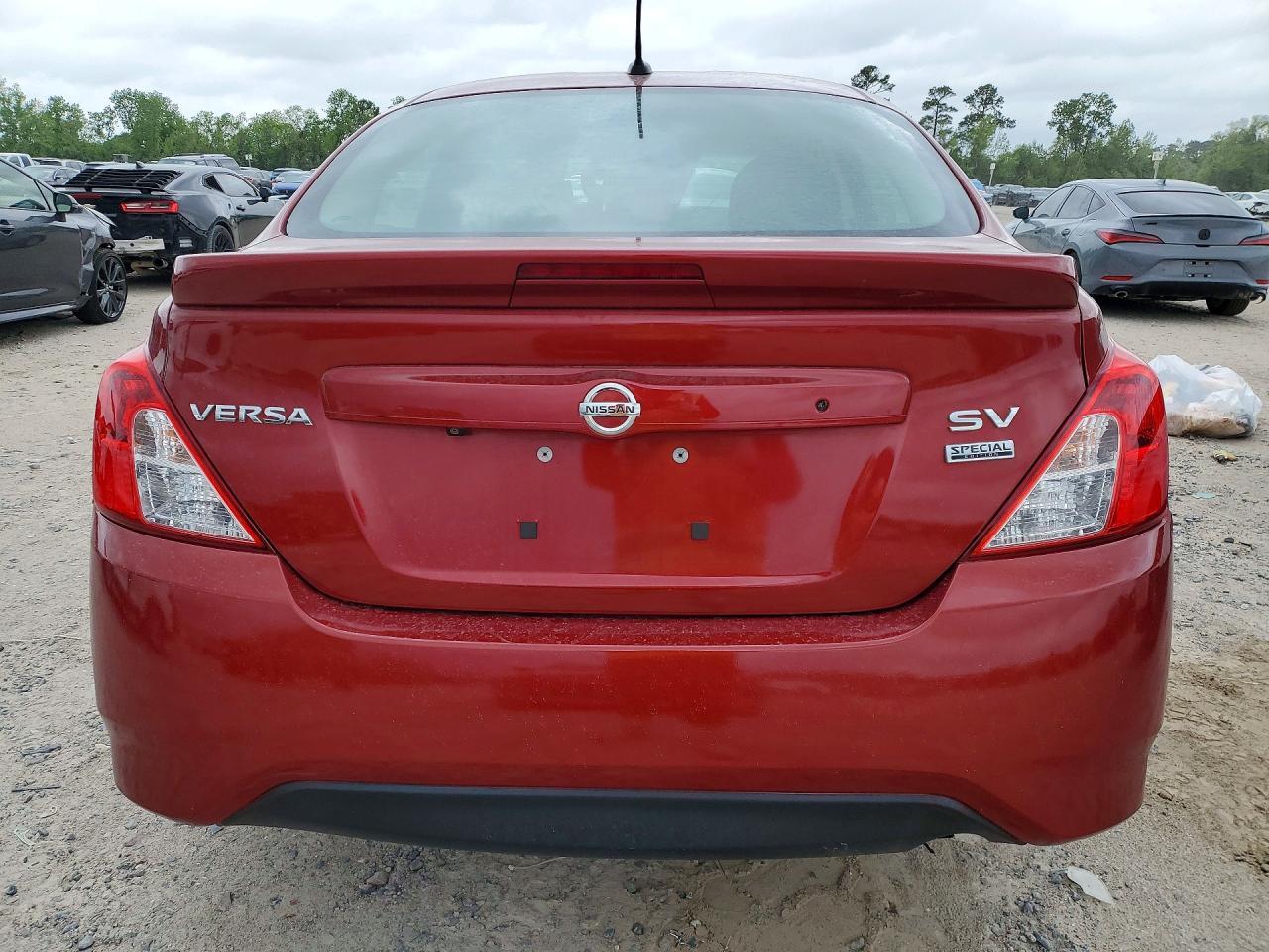 2017 Nissan Versa 1.6 S - Фото 6