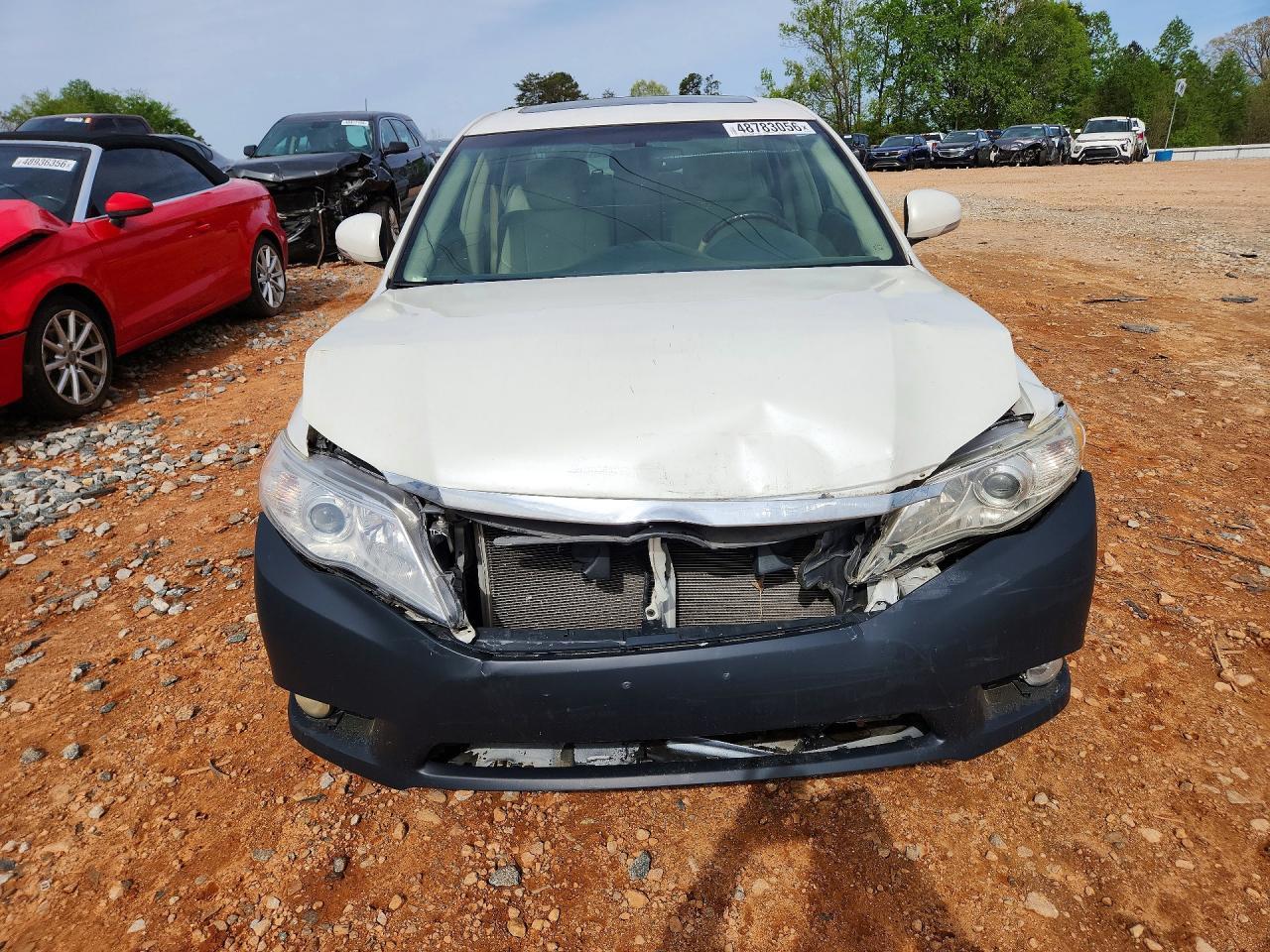 2011 Toyota Avalon Limited - Image 5