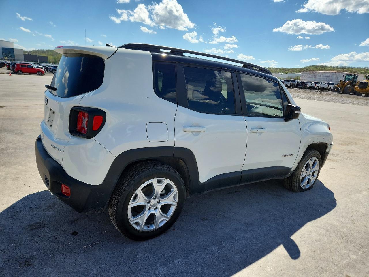 2023 Jeep Renegade Limited - Фото 3