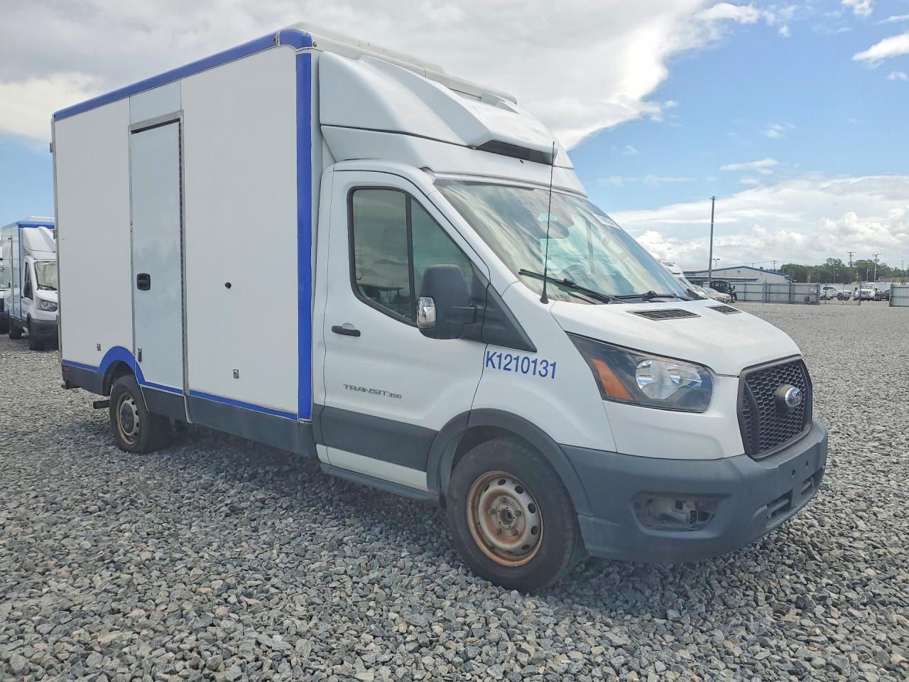 2021 Ford Transit Delivery Truck - Фото 4