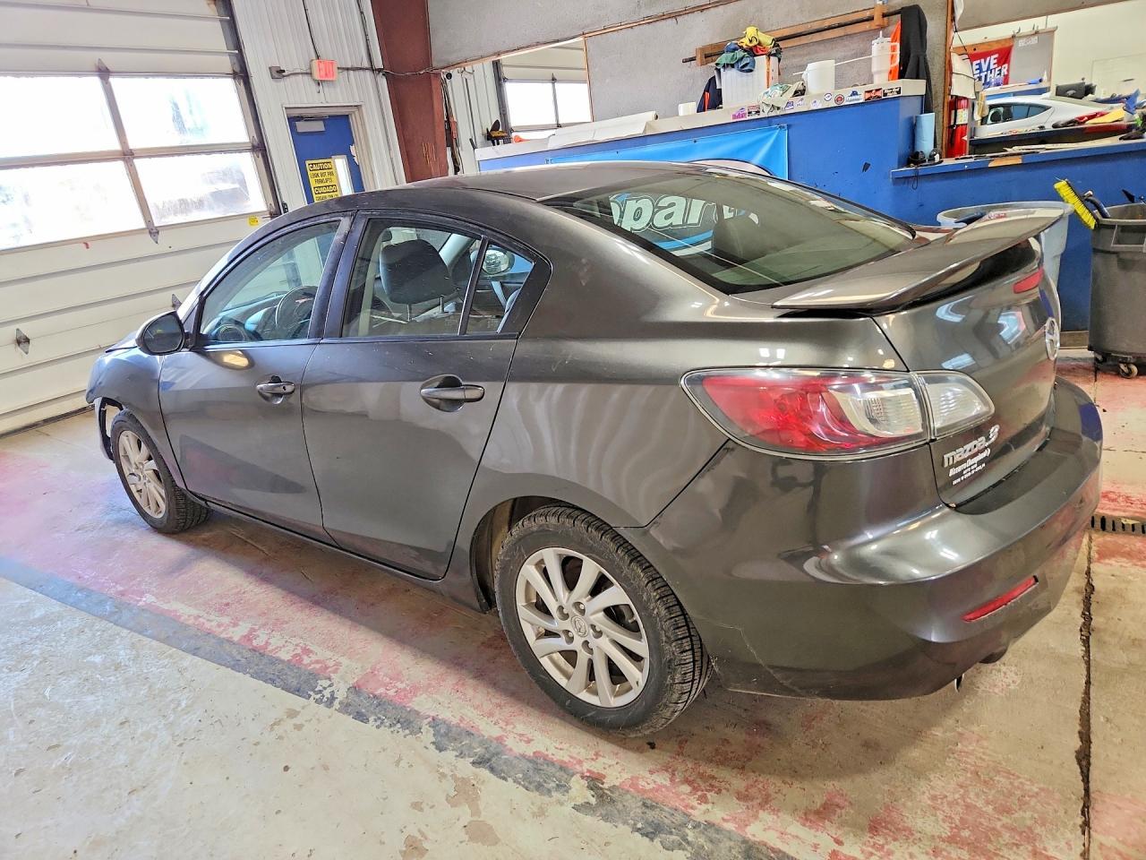 2012 Mazda 3 I - Image 2