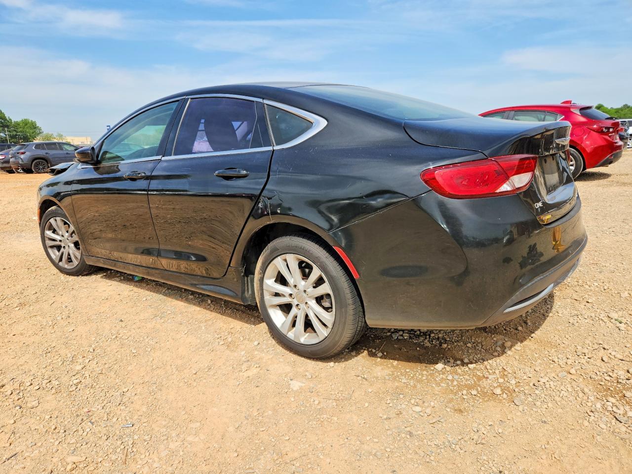 2016 Chrysler 200 Limited - Фото 2