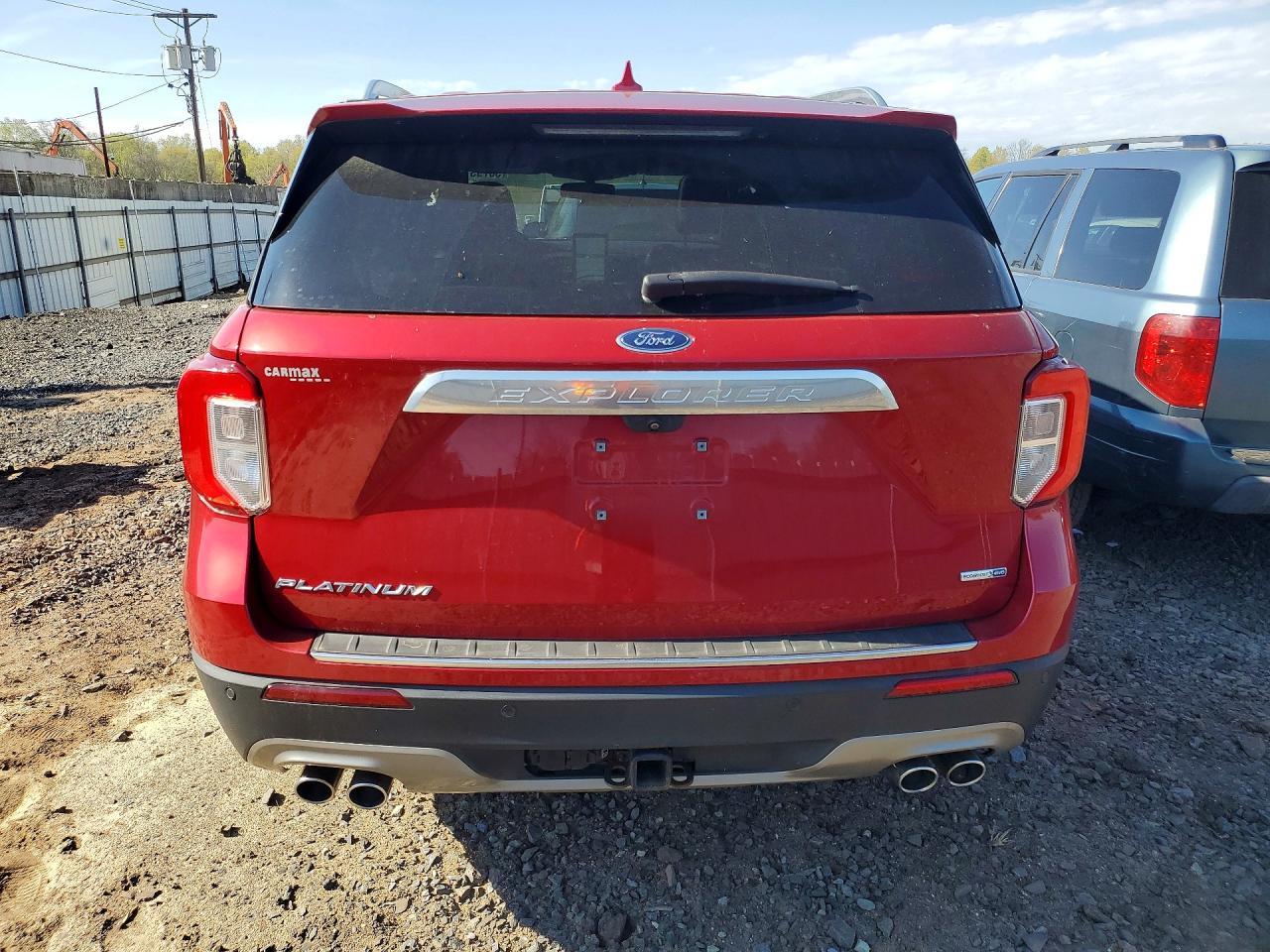 2020 Ford Explorer Platinum - Image 6