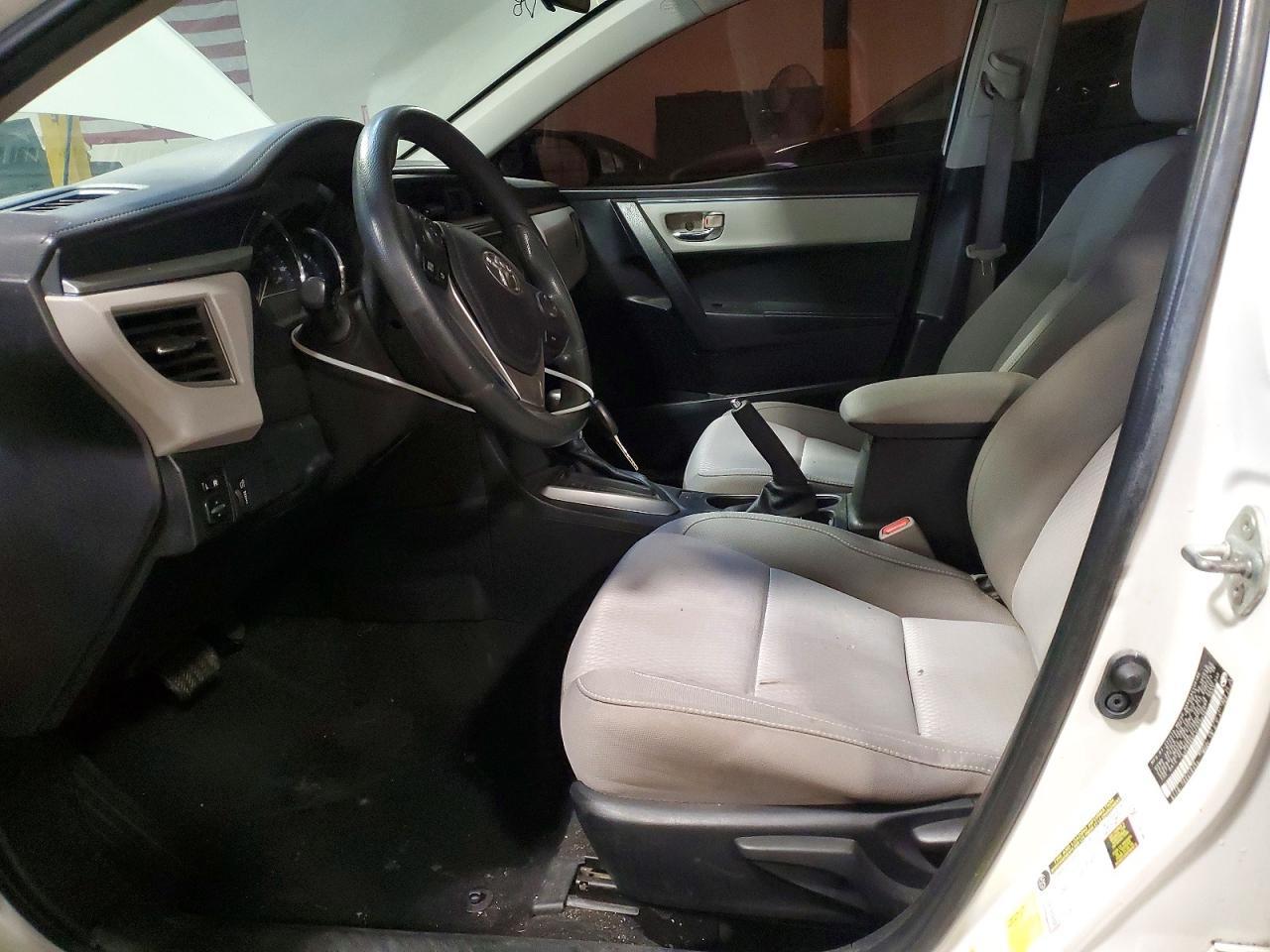 2015 Toyota Corolla Le - Фото 7