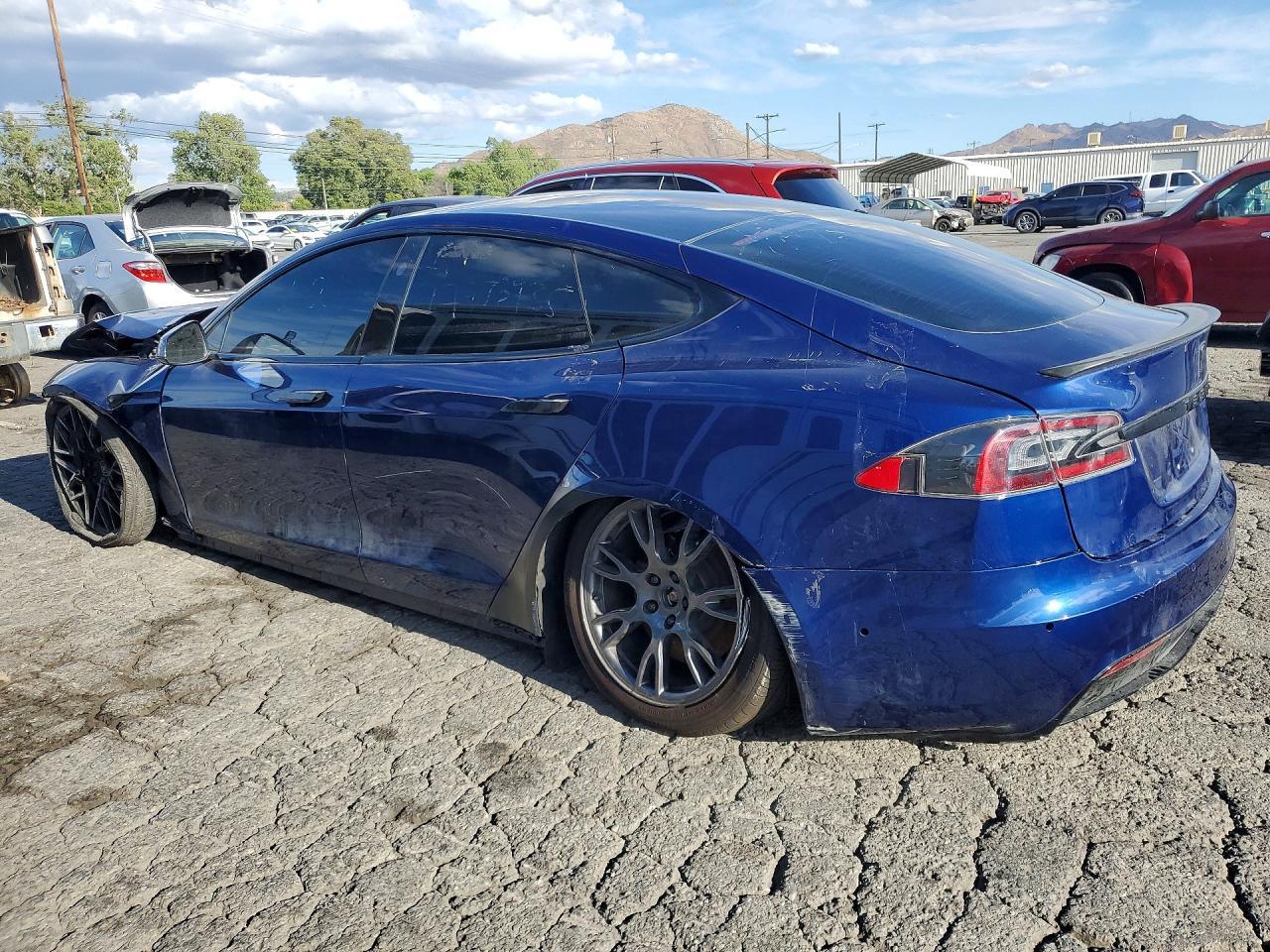 2021 Tesla Model S - Фото 2