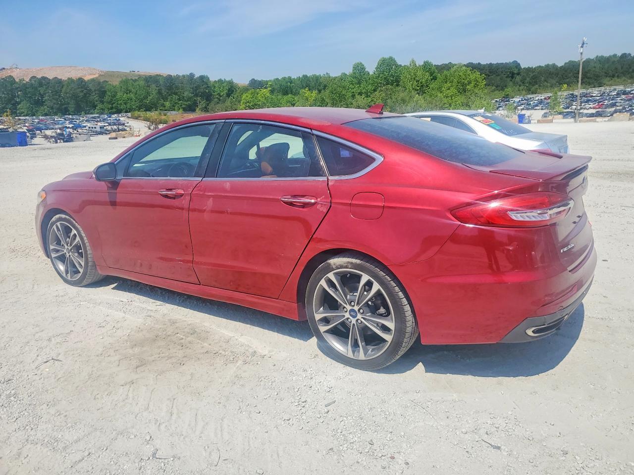 2019 Ford Fusion Titanium - Image 2
