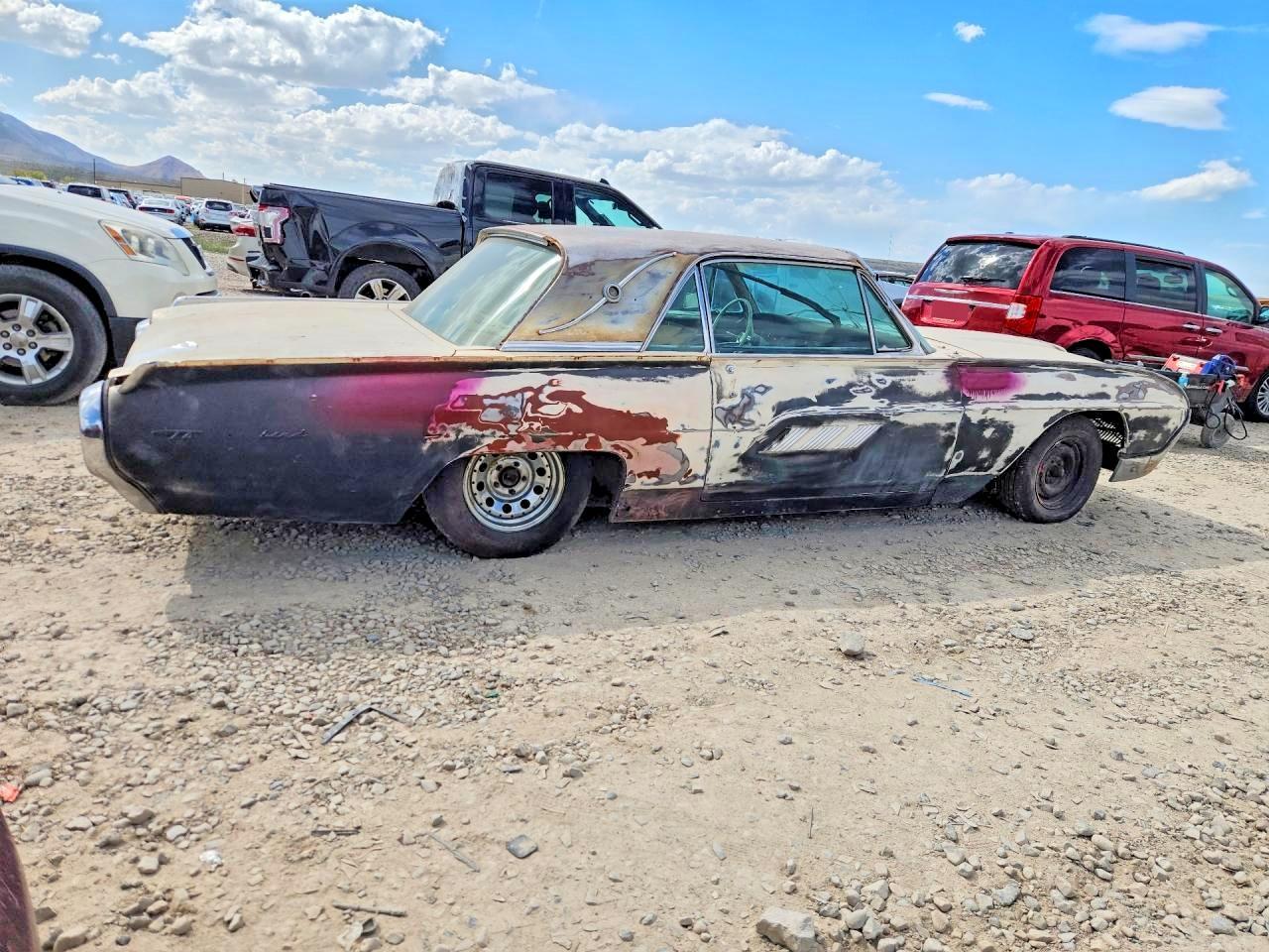 1962 Ford Thunderbird - Фото 3