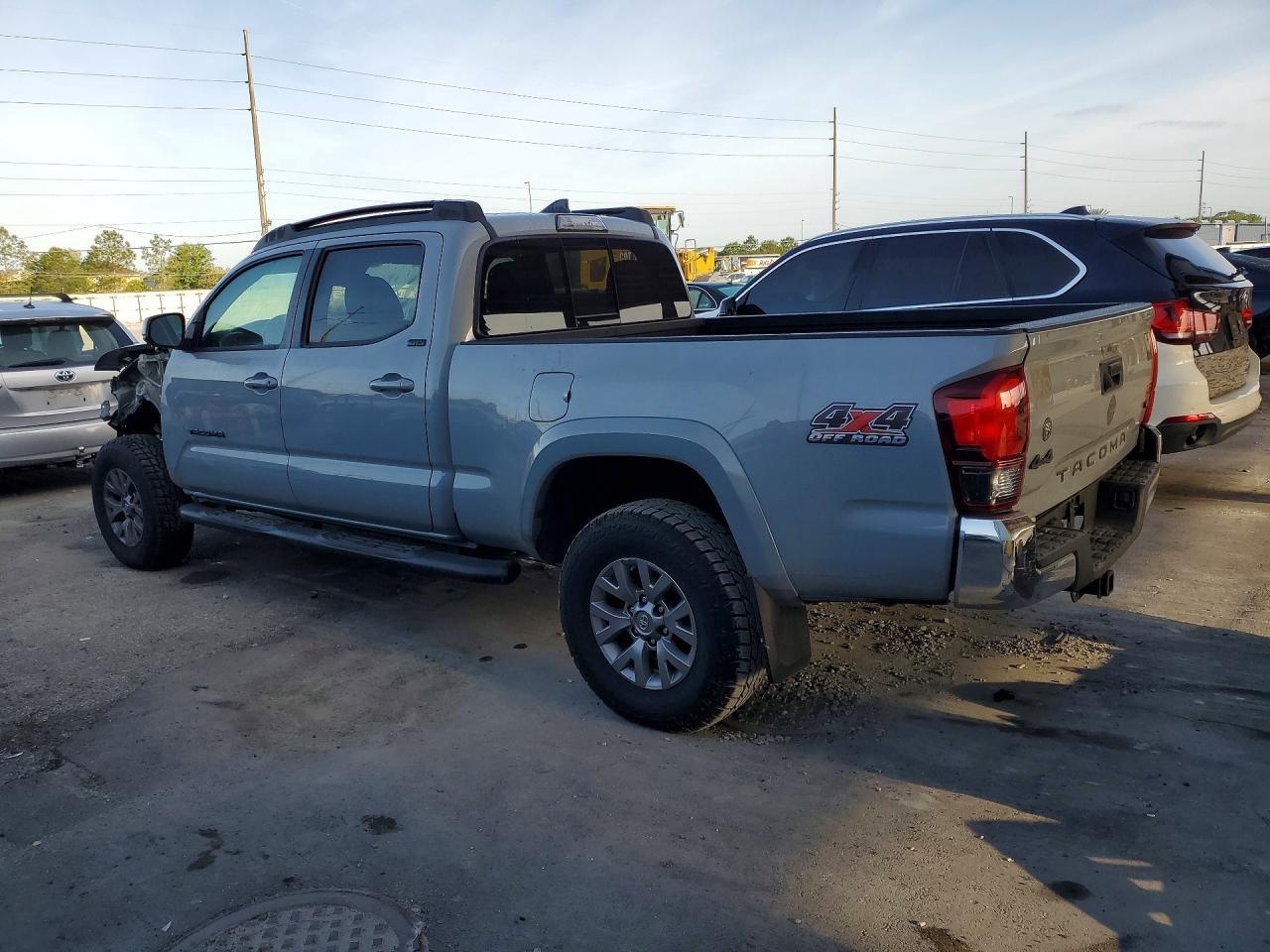 2019 Toyota Tacoma Sr5 V6 - Image 2