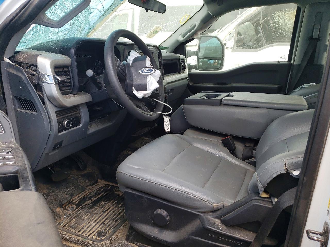 2024 Ford F250 Super Duty - Фото 7