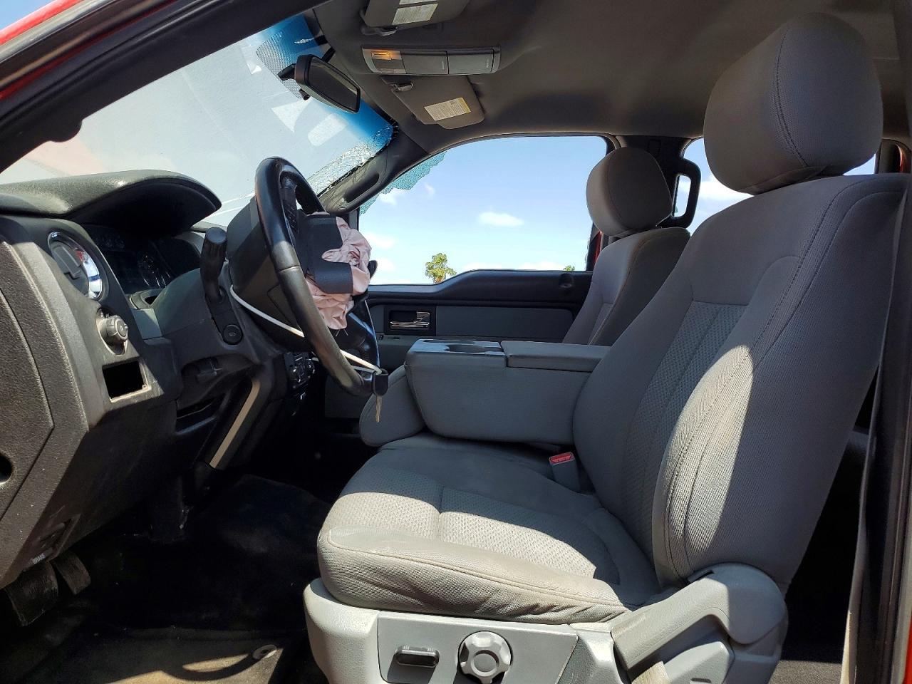 2014 Ford F150 - Фото 7