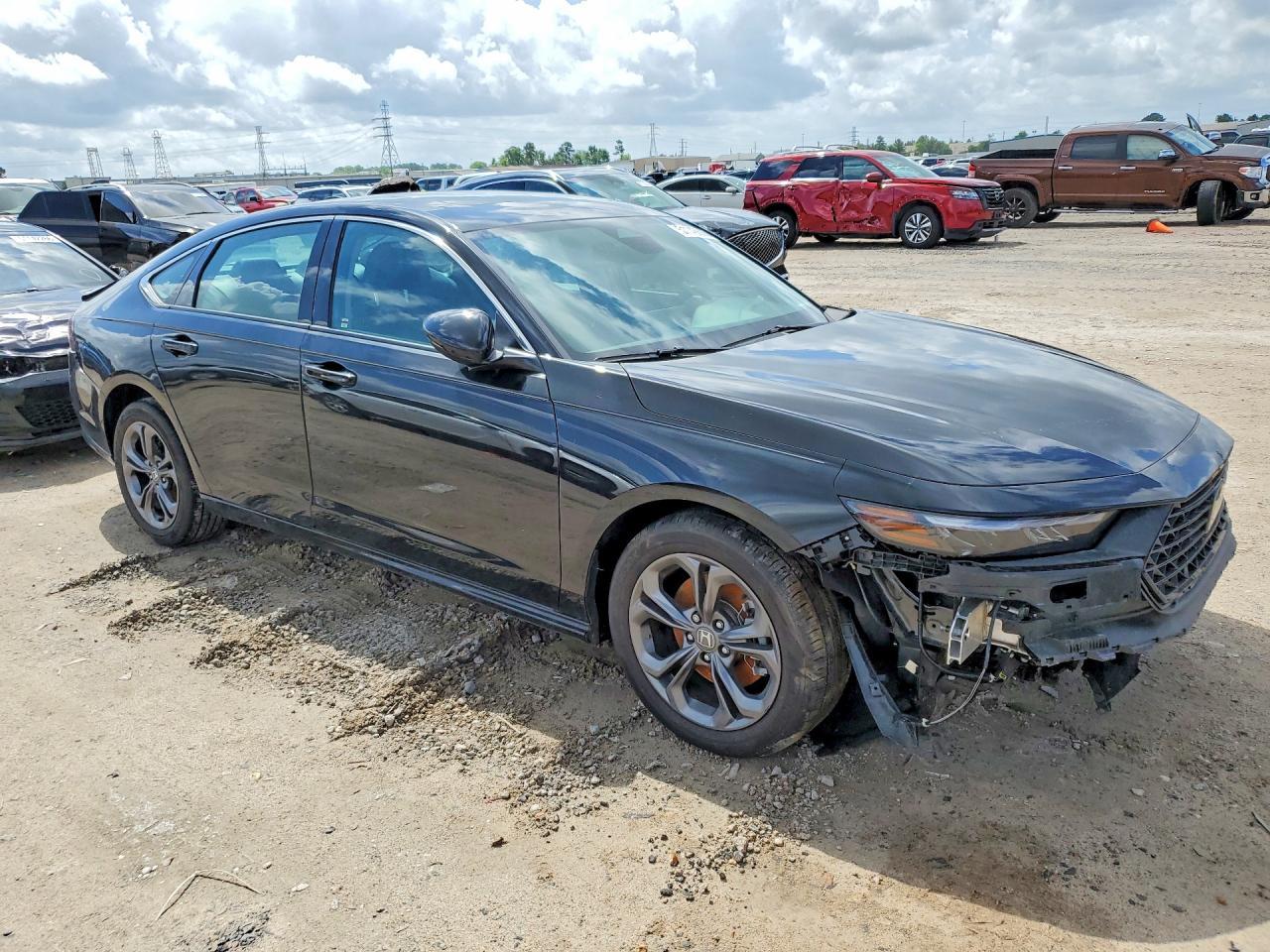 2025 Honda Accord Hybrid Exl - Image 4
