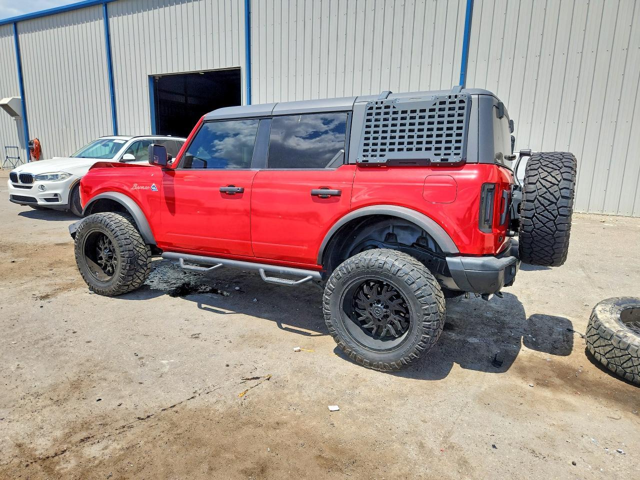 2023 Ford Bronco Base - Image 2