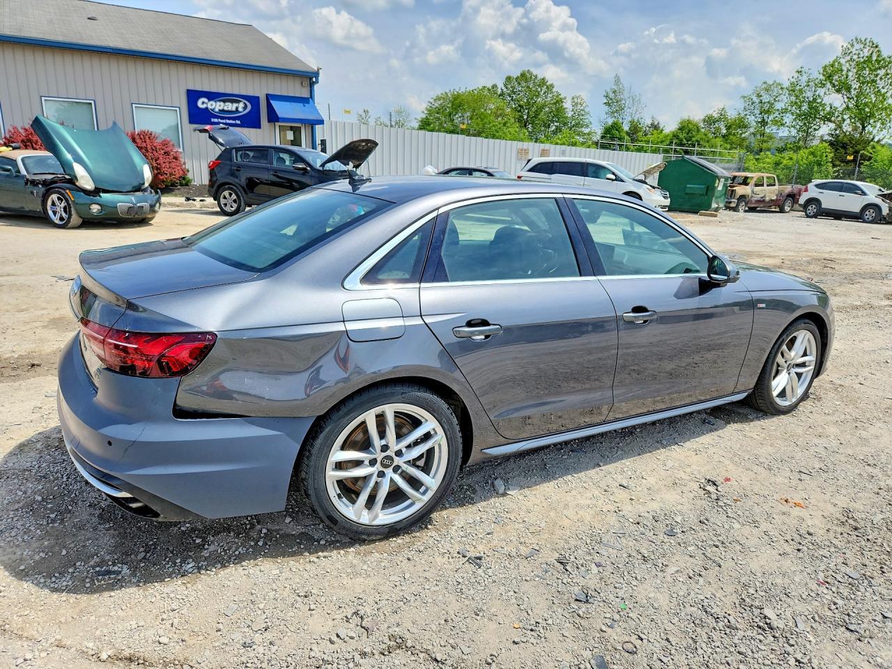 2023 Audi A4 Premium Plus 45 - Фото 3