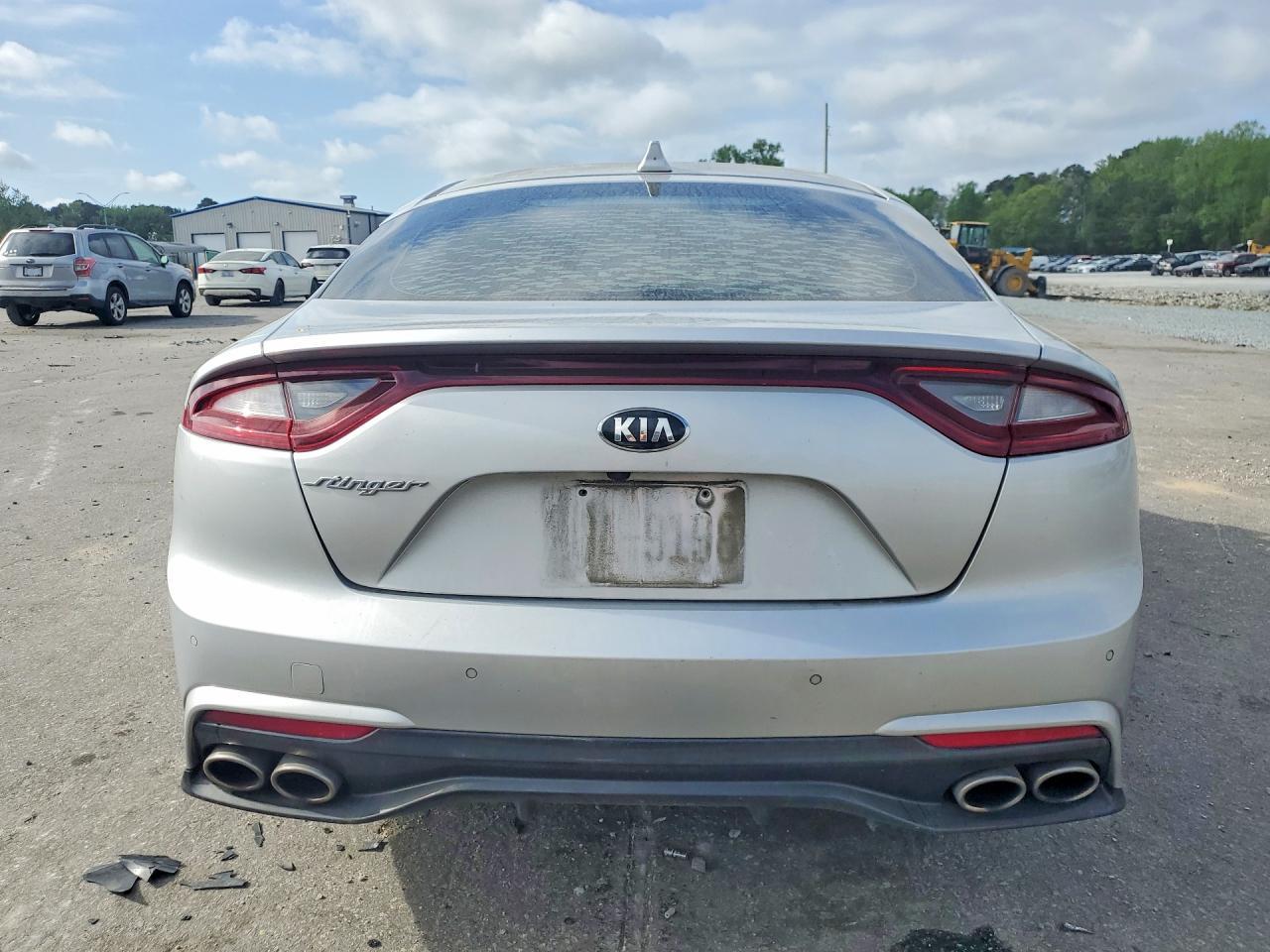 2018 Kia Stinger Premium - Фото 6