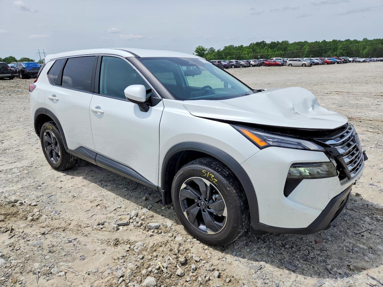 2025 Nissan Rogue Sv - Image 4
