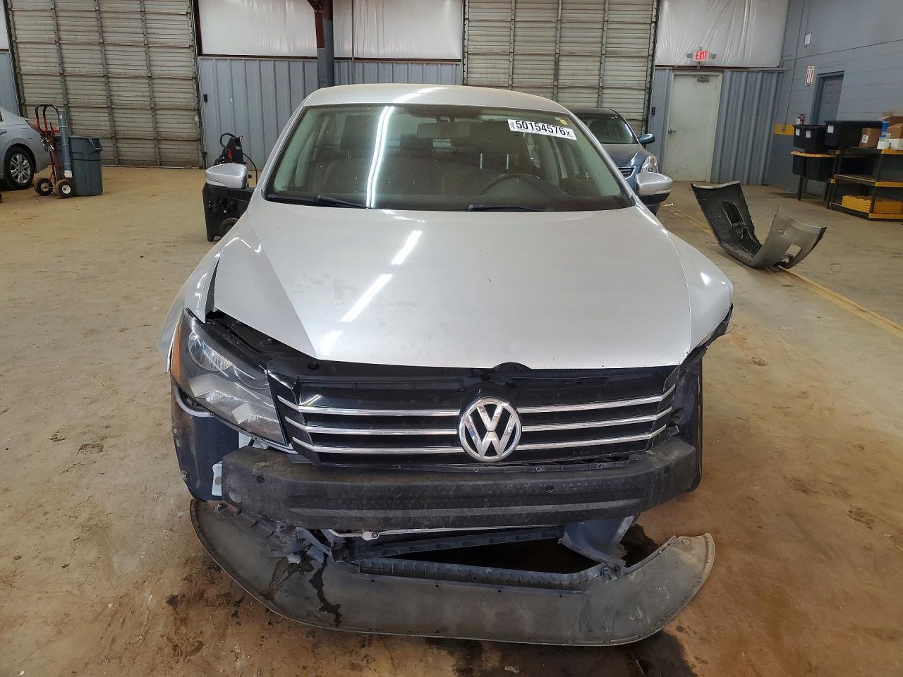 2015 Volkswagen Passat S - Image 5