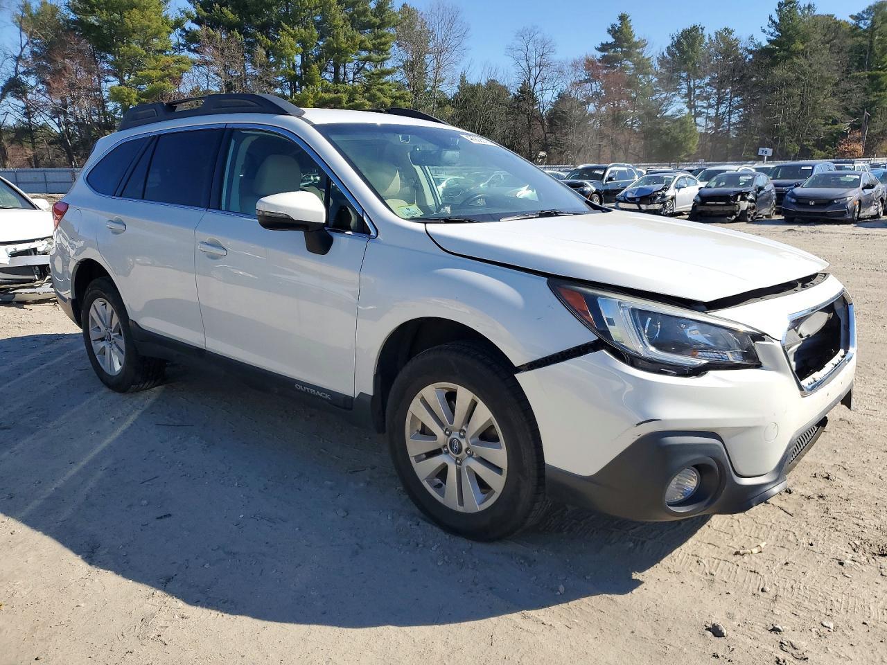 2019 Subaru Outback 2.5I Premium - Image 4