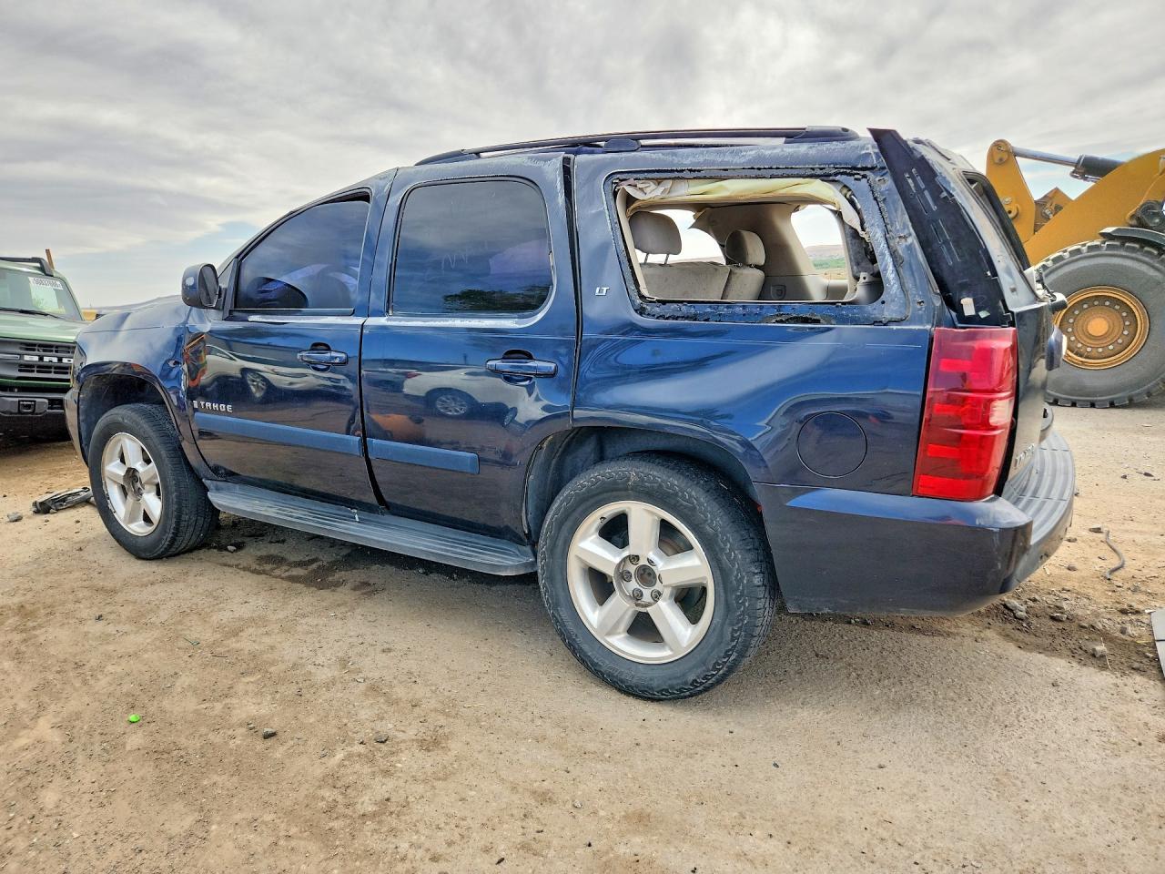 2007 Chevrolet Tahoe K1500 - Image 2