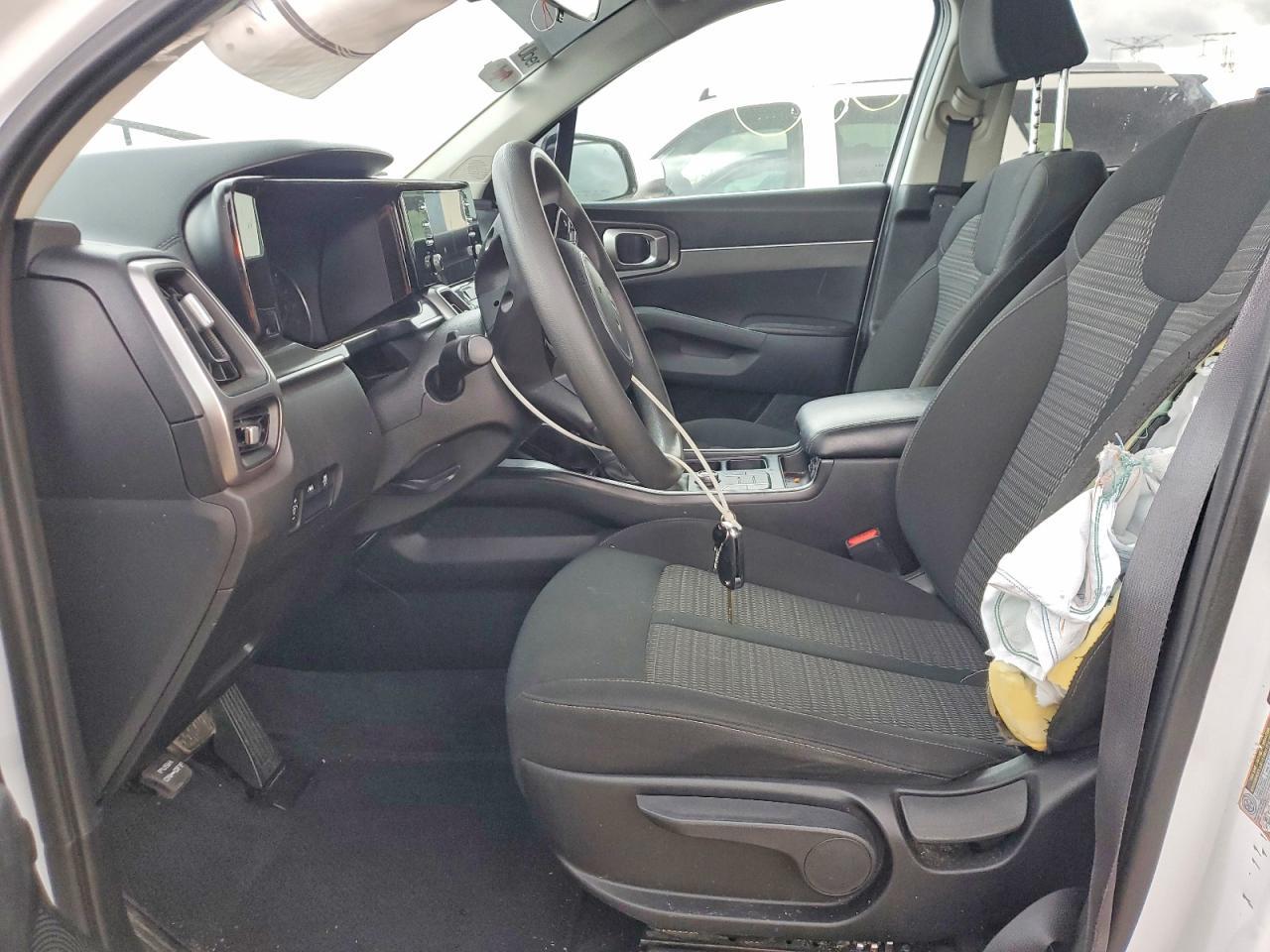 2023 Kia Sorento Lx - Image 7
