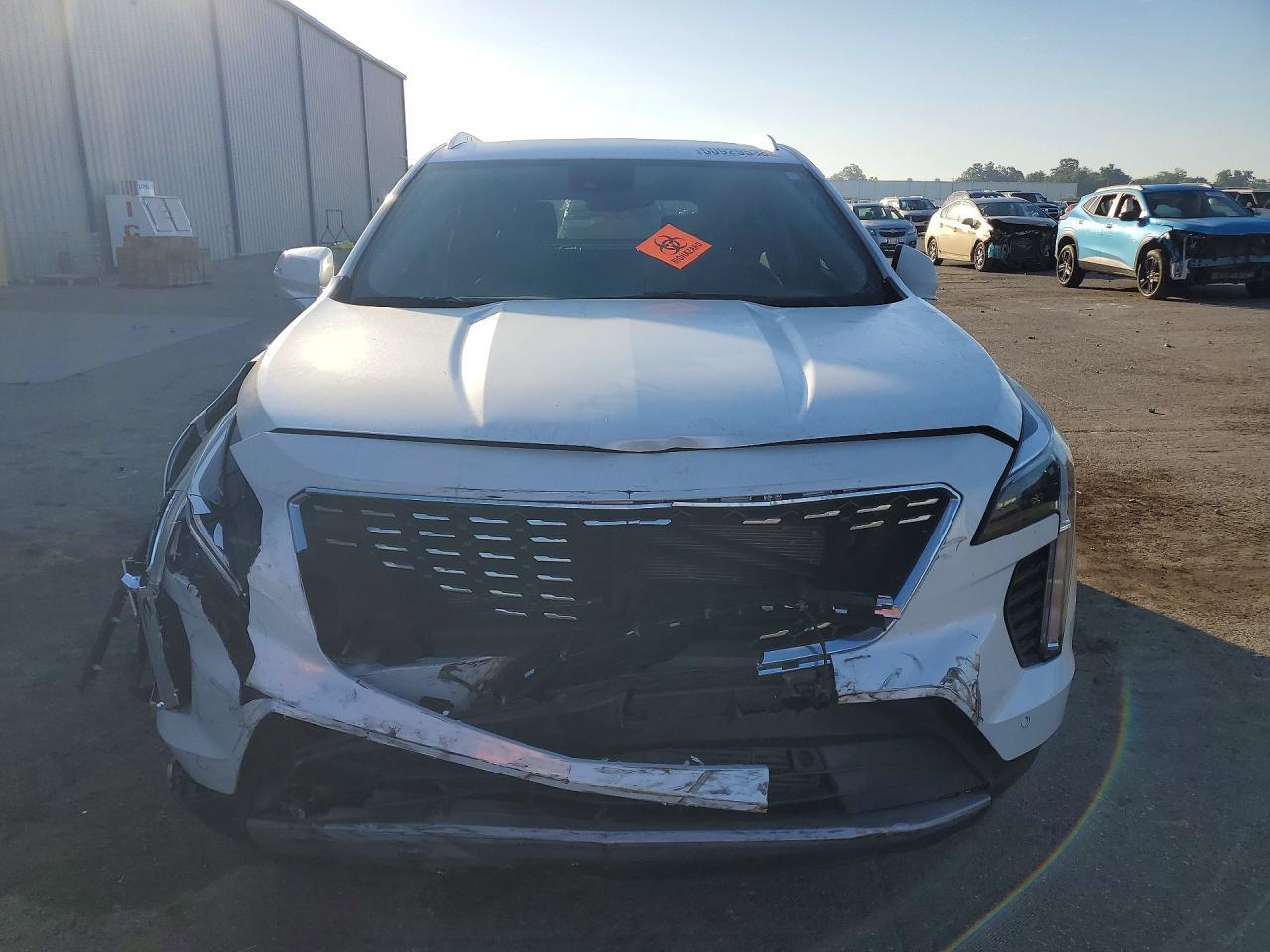 2023 Cadillac Xt4 Premium Luxury - Image 5