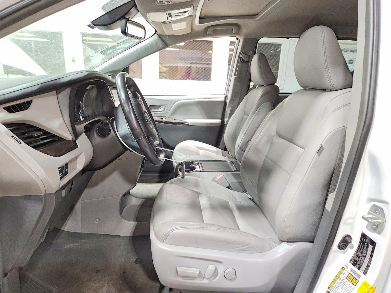 2019 Toyota Sienna Xle 7-Passenger - Фото 7