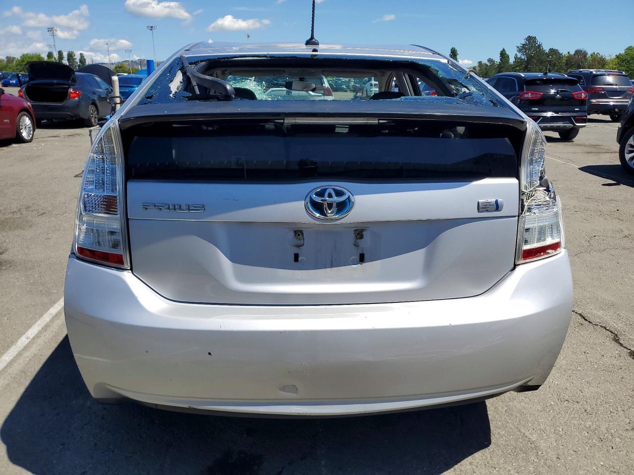 2011 Toyota Prius Two - Image 6