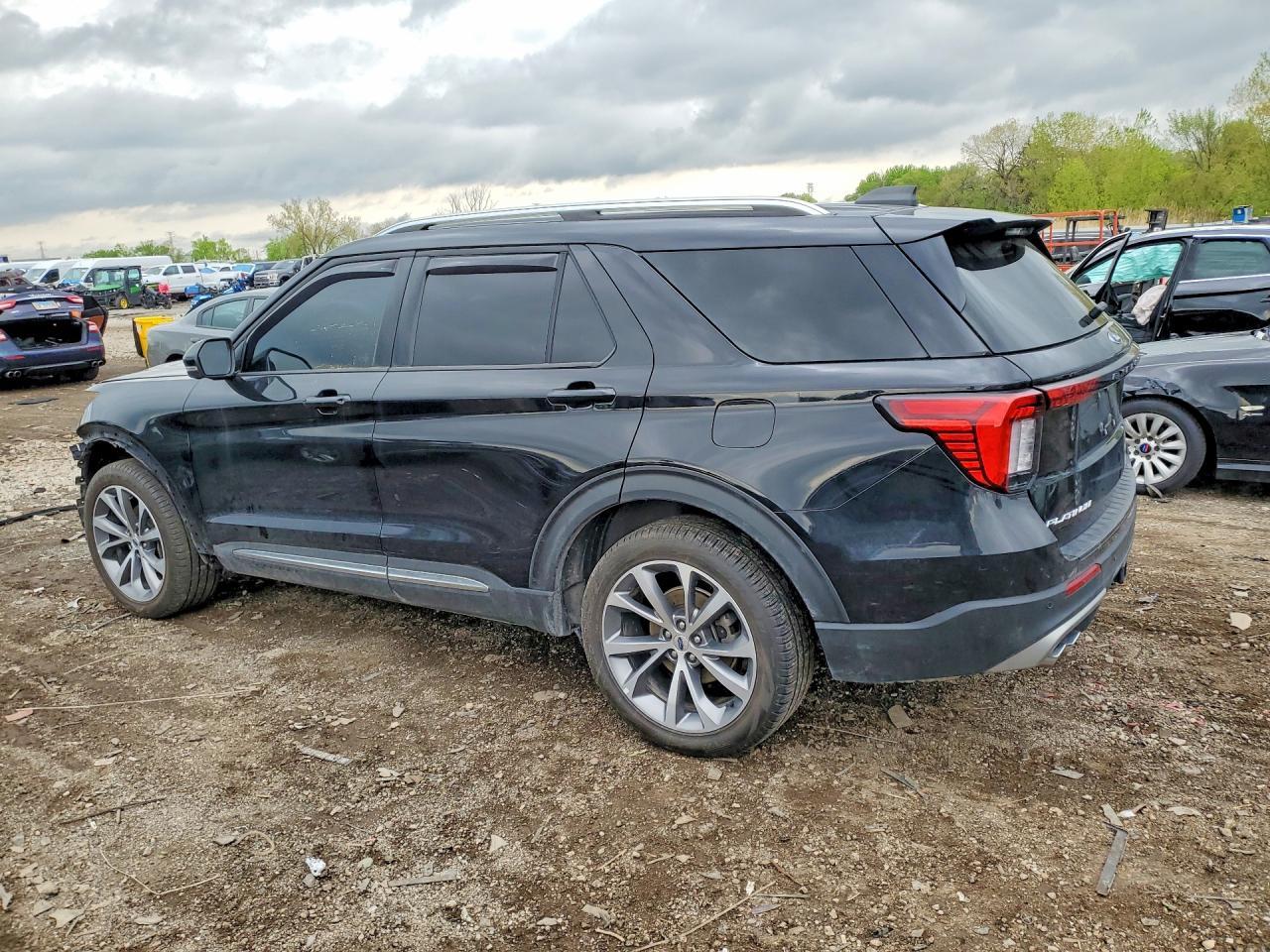 2025 Ford Explorer Platinum - Фото 2