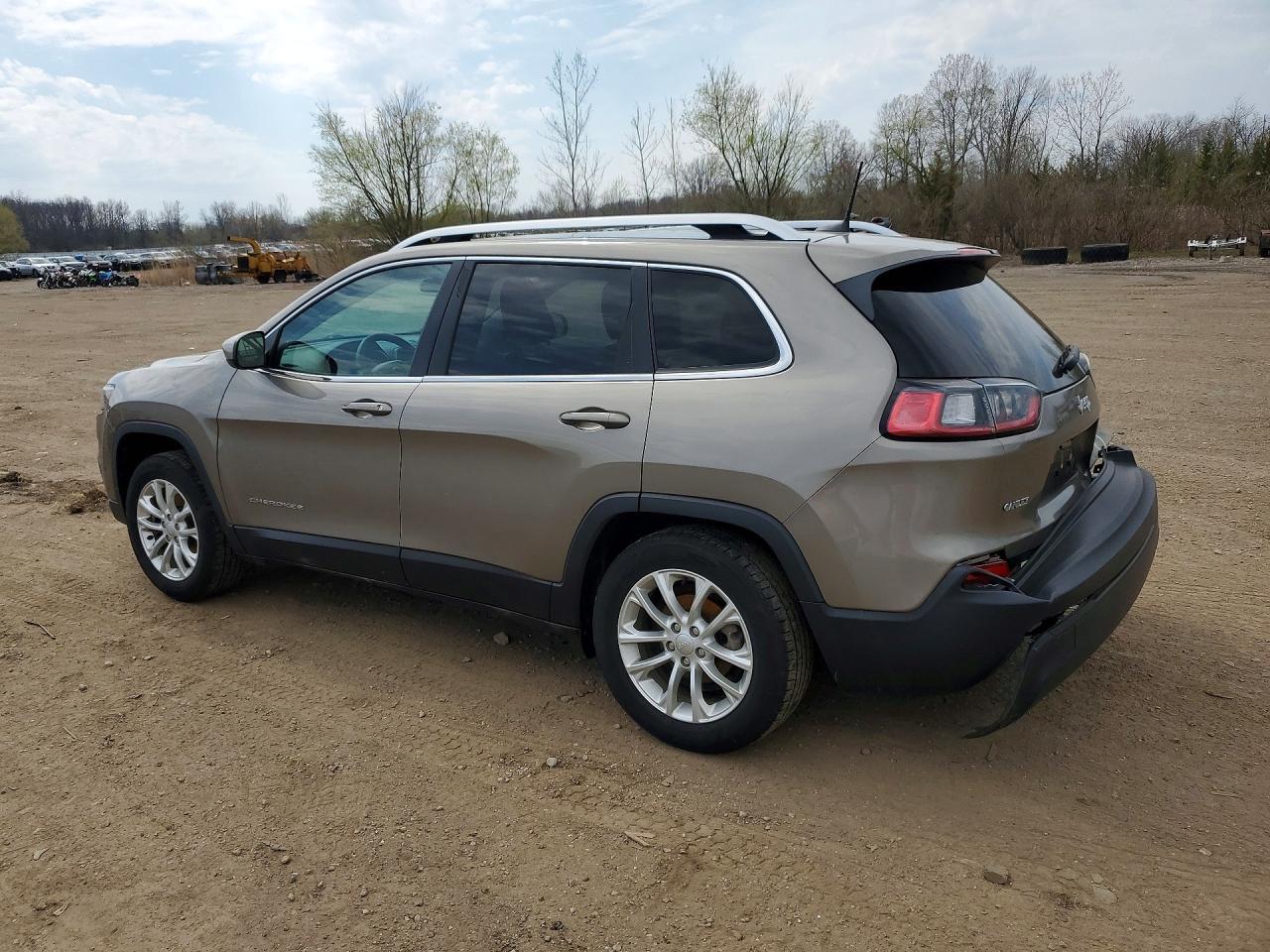 2019 Jeep Cherokee Latitude - Фото 2