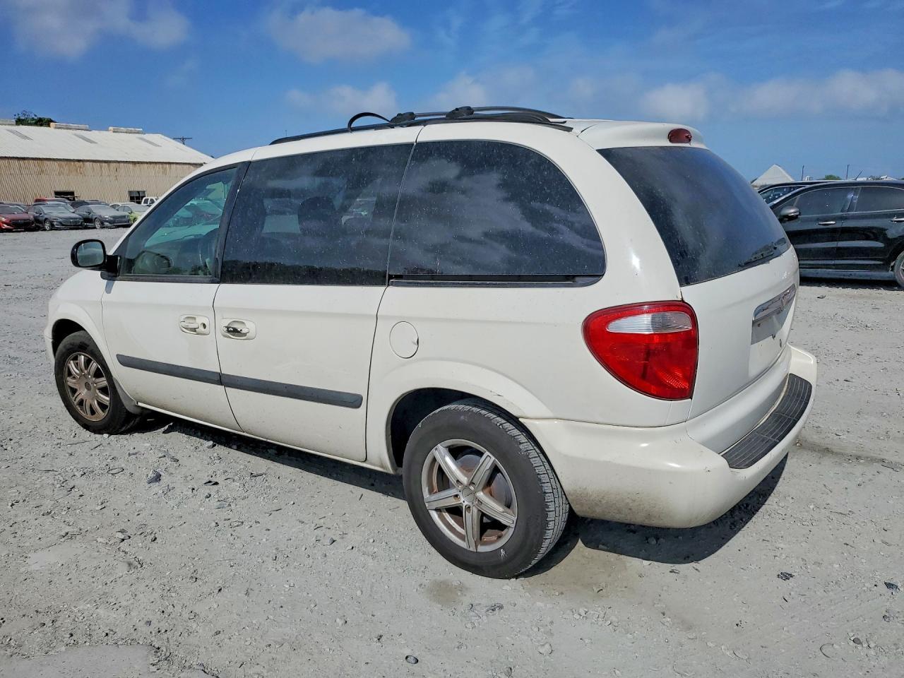 2007 Chrysler Town & Country Lx - Фото 2
