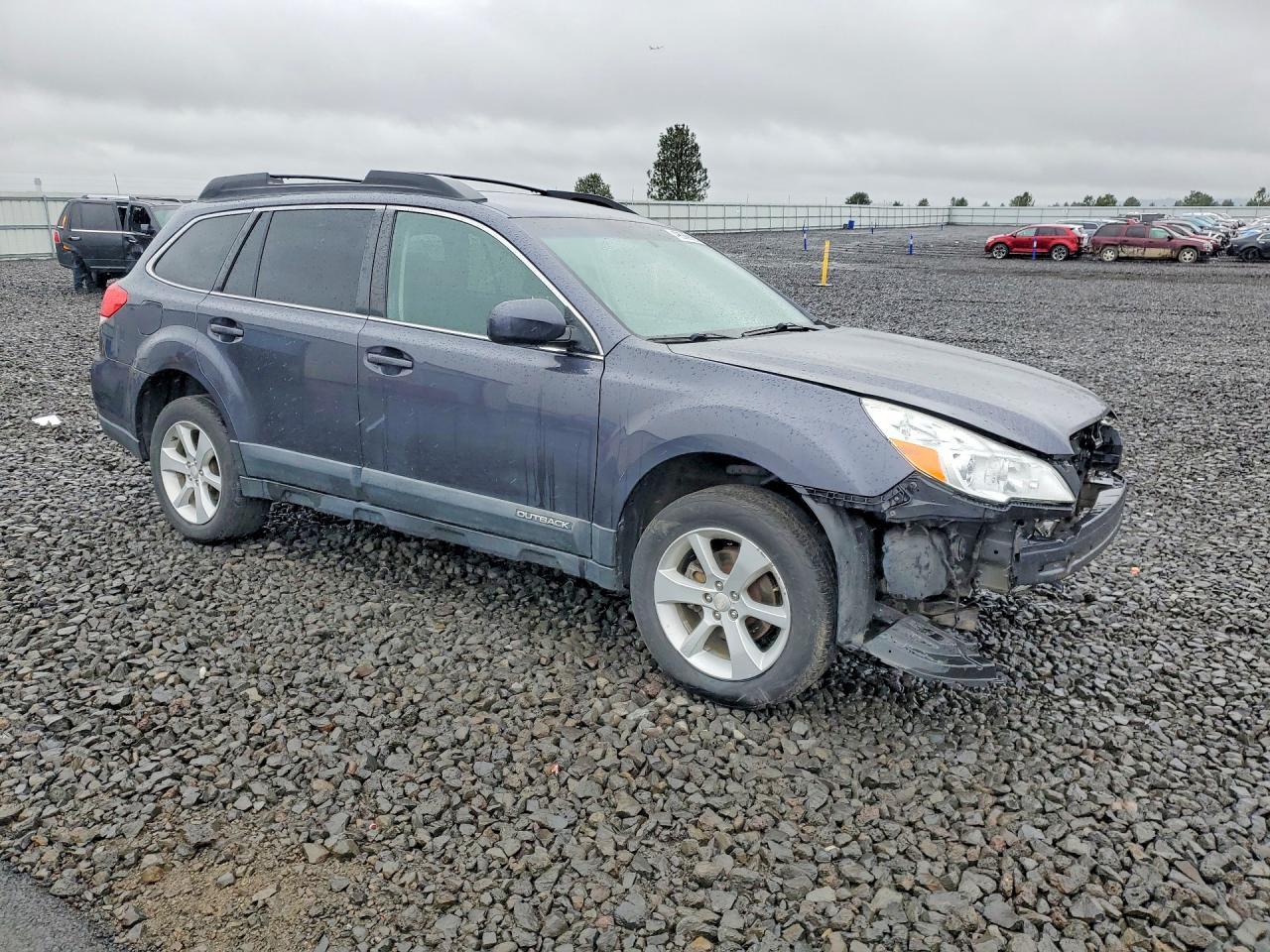 2013 Subaru Outback 2.5I Premium - Image 4