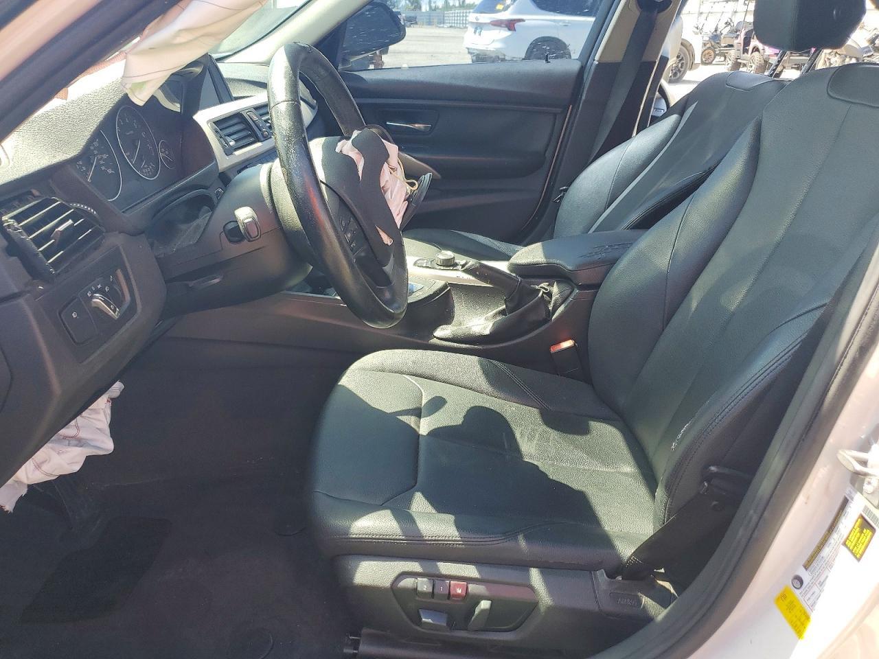 2014 BMW 320 I - Image 7
