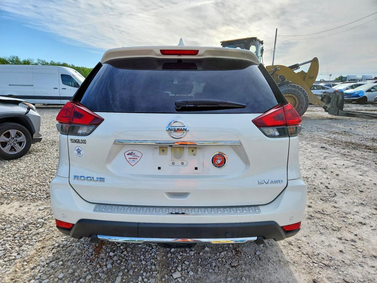 2020 Nissan Rogue S - Фото 6