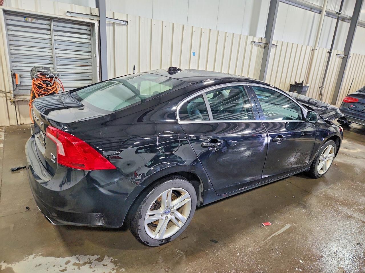 2015 Volvo S60 Premier - Image 3