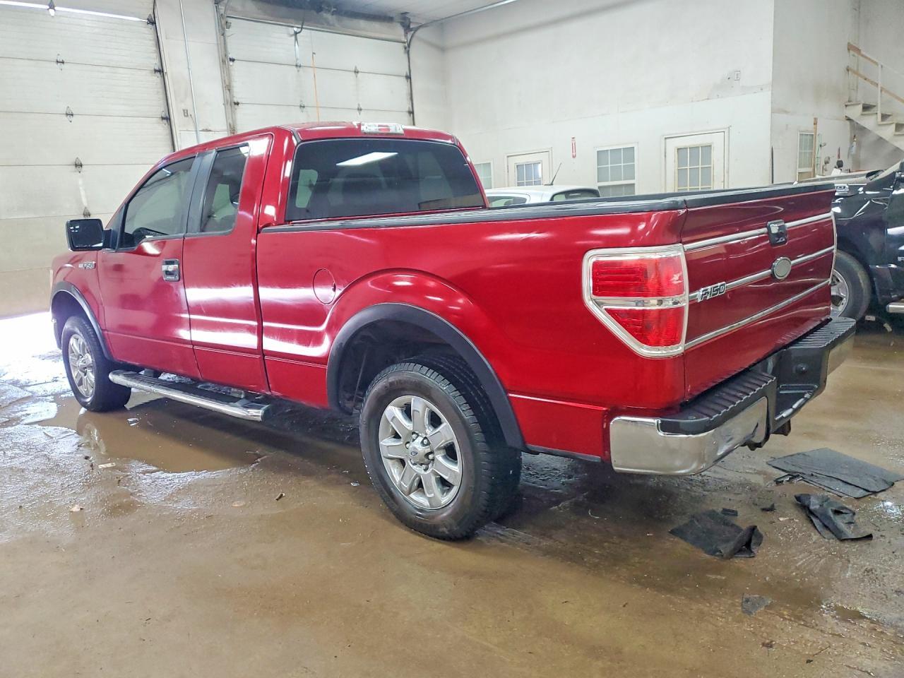 2013 Ford F150 Super Cab - Фото 2
