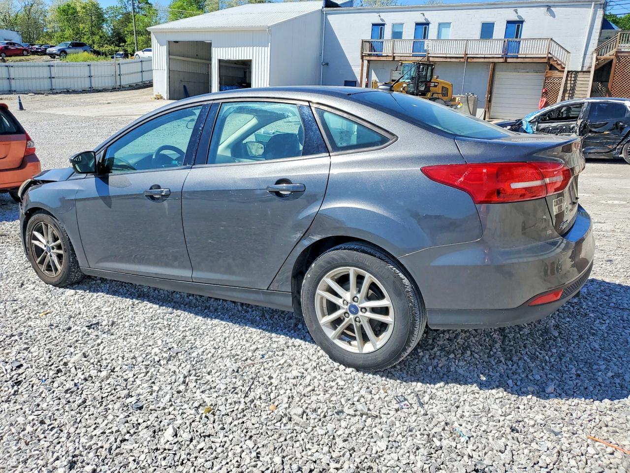 2017 Ford Focus Se - Image 2