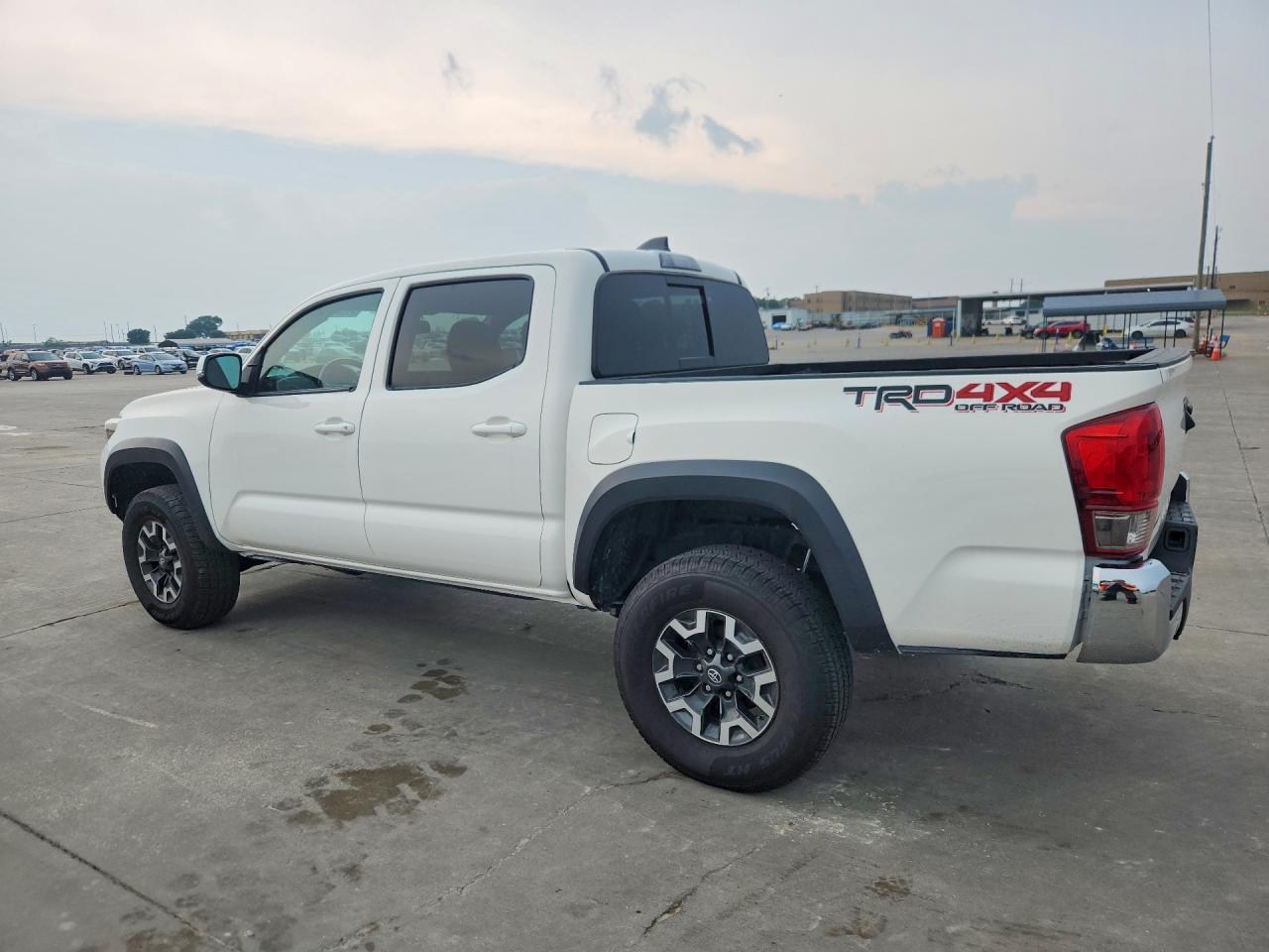 2020 Toyota Tacoma Trd Off-Road - Image 2