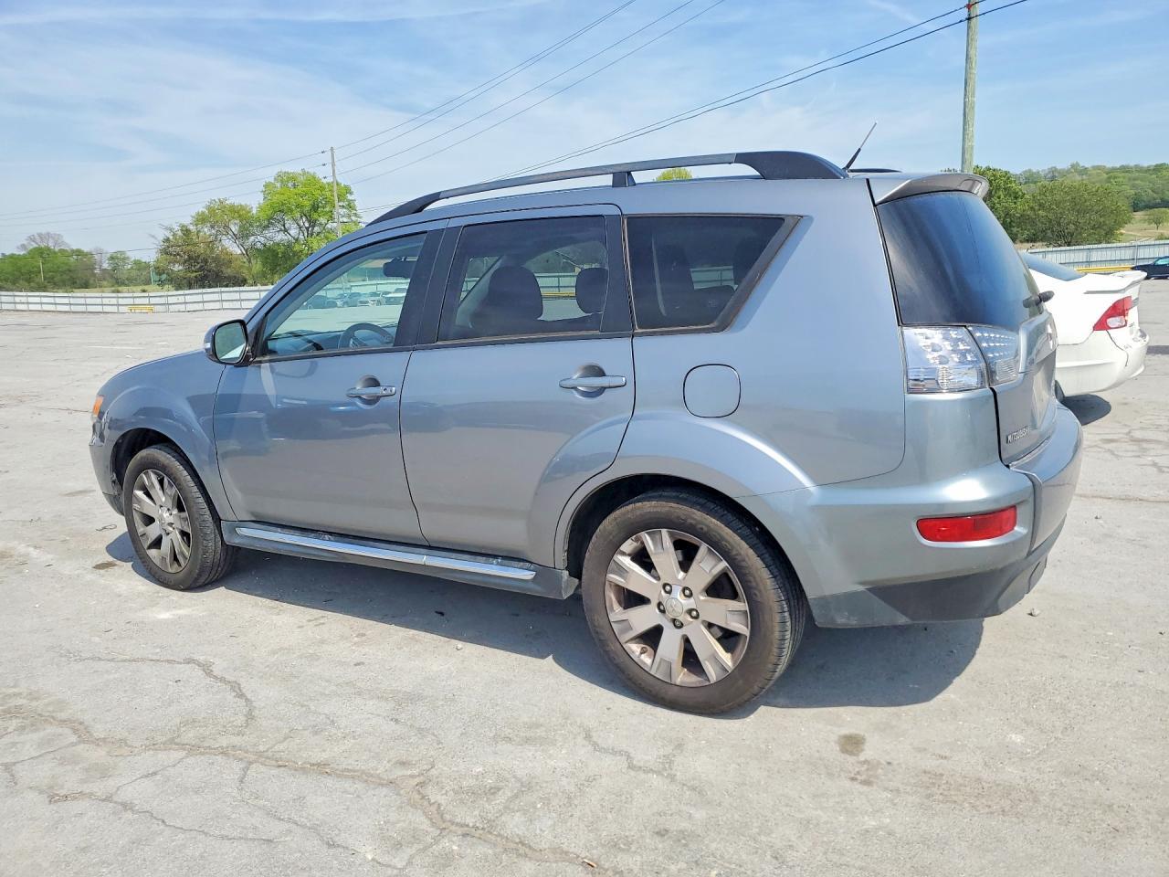 2013 Mitsubishi Outlander Se - Фото 2
