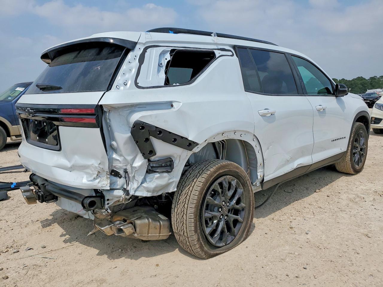 2026 Chevrolet Traverse - Фото 3
