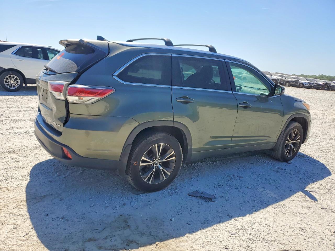 2016 Toyota Highlander Xle - Фото 3