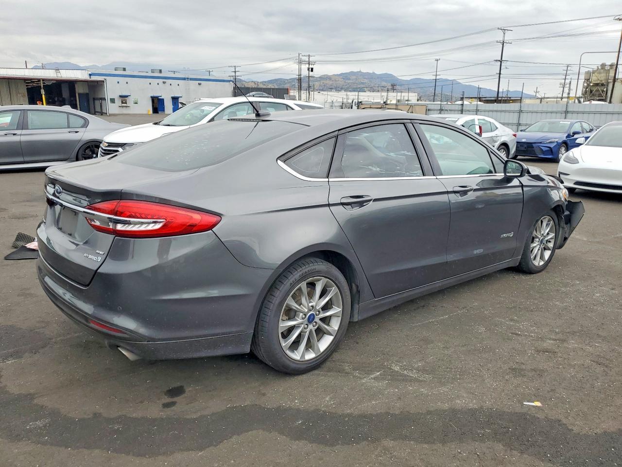 2017 Ford Fusion Se Hybrid - Image 3