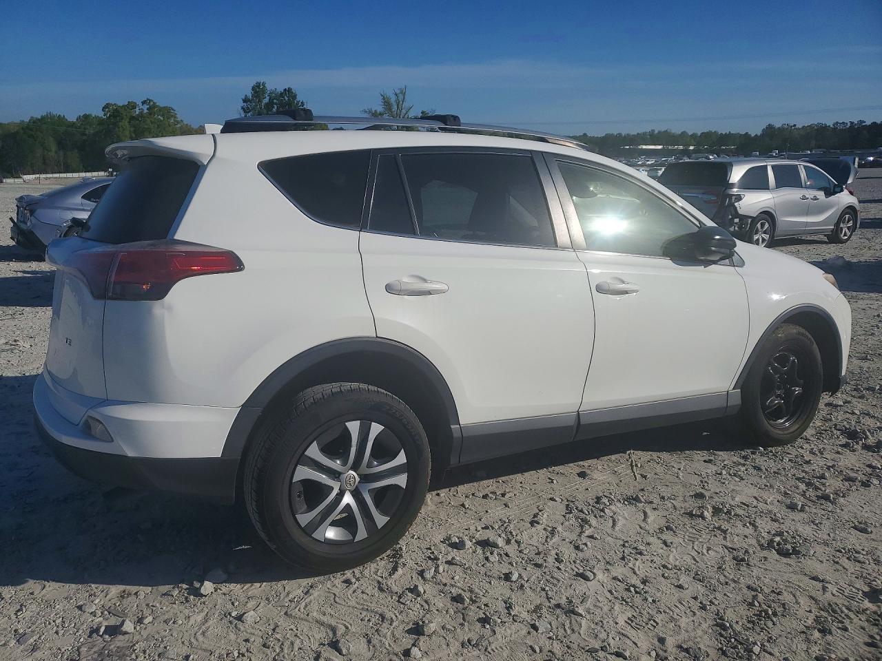 2018 Toyota Rav4 Le - Фото 3