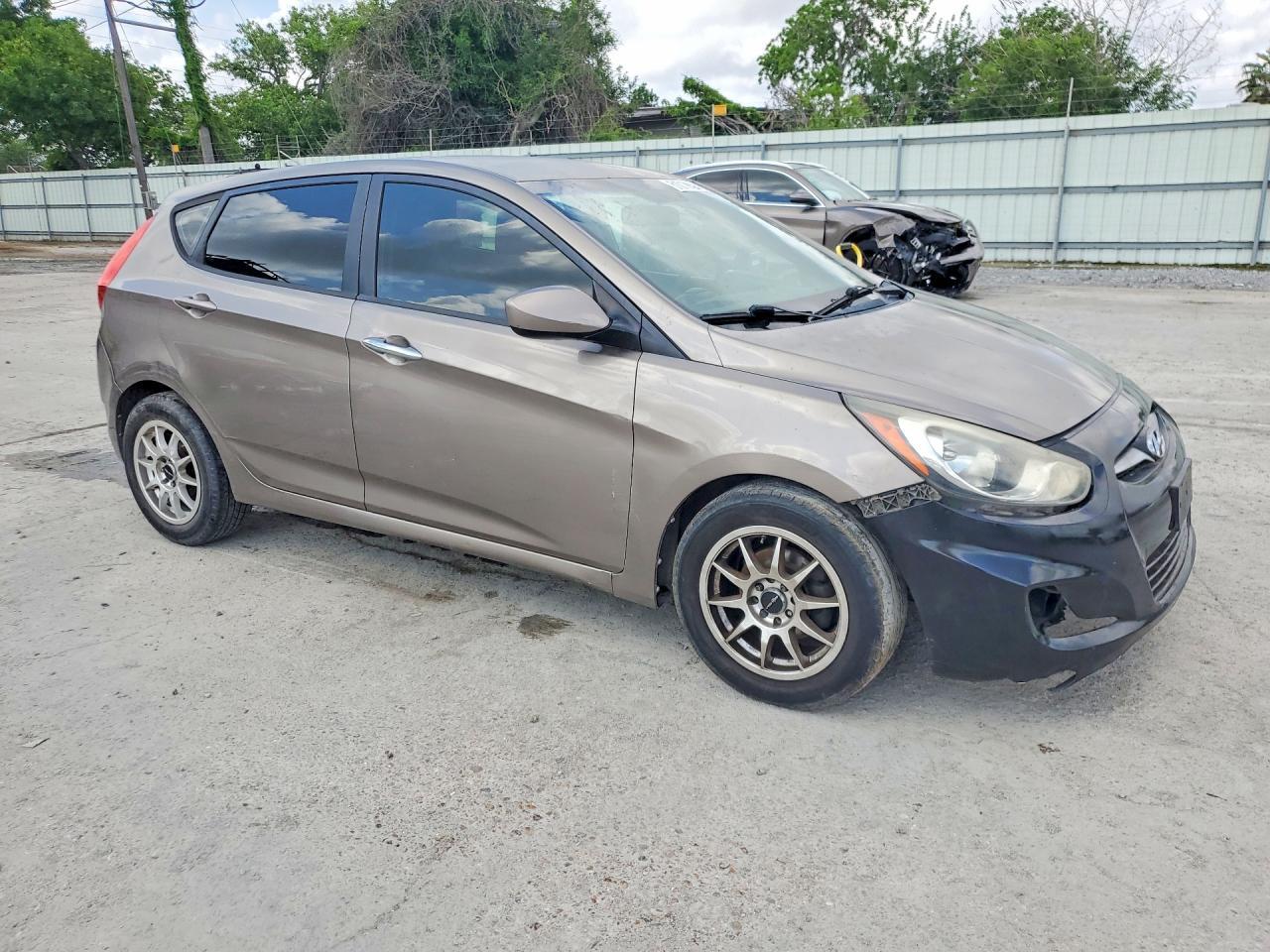 2013 Hyundai Accent Gs - Фото 4