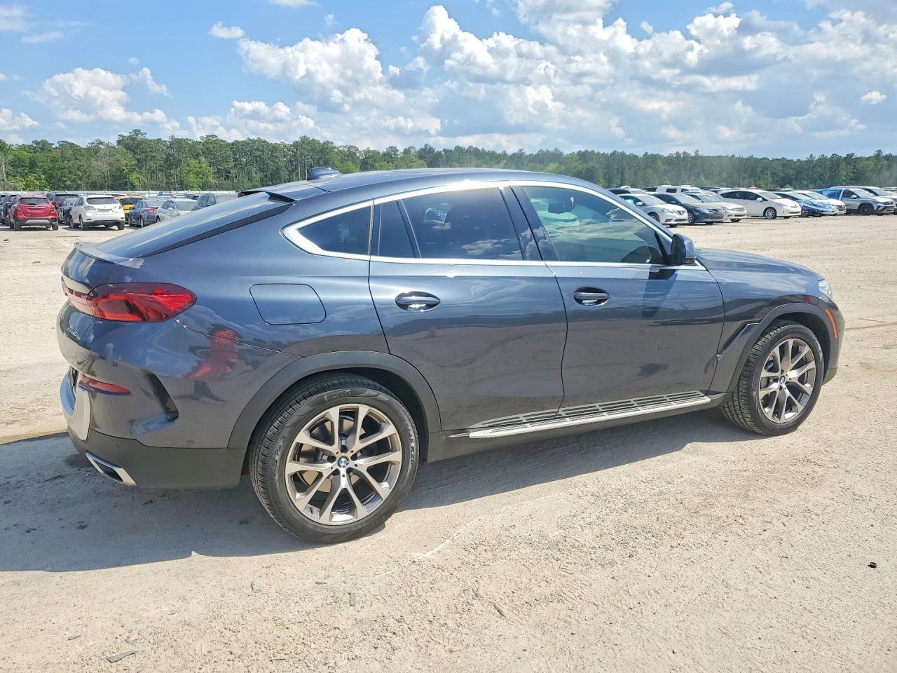 2022 BMW X6 xDrive40I - Фото 3