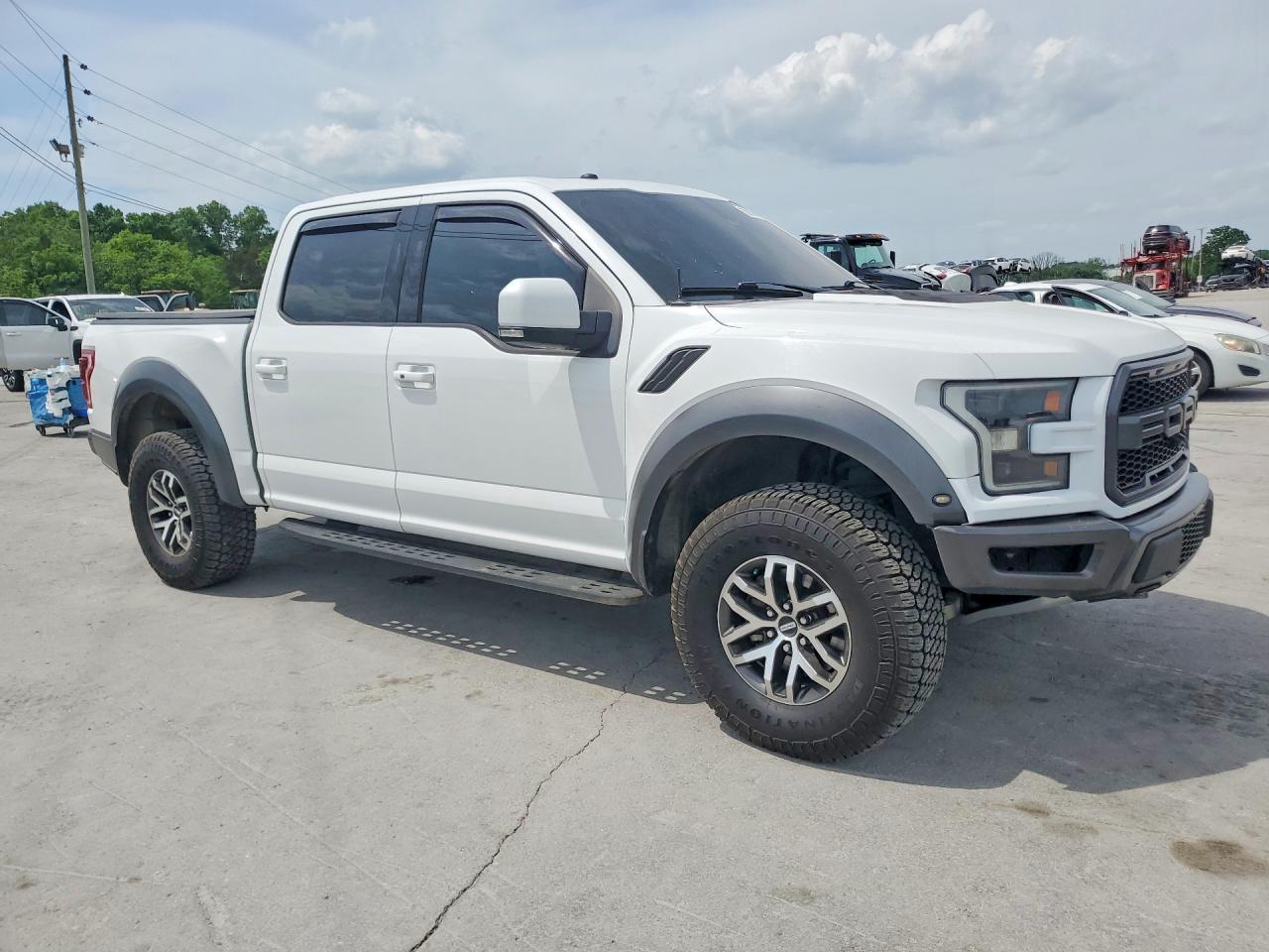2017 Ford F150 Raptor - Фото 4